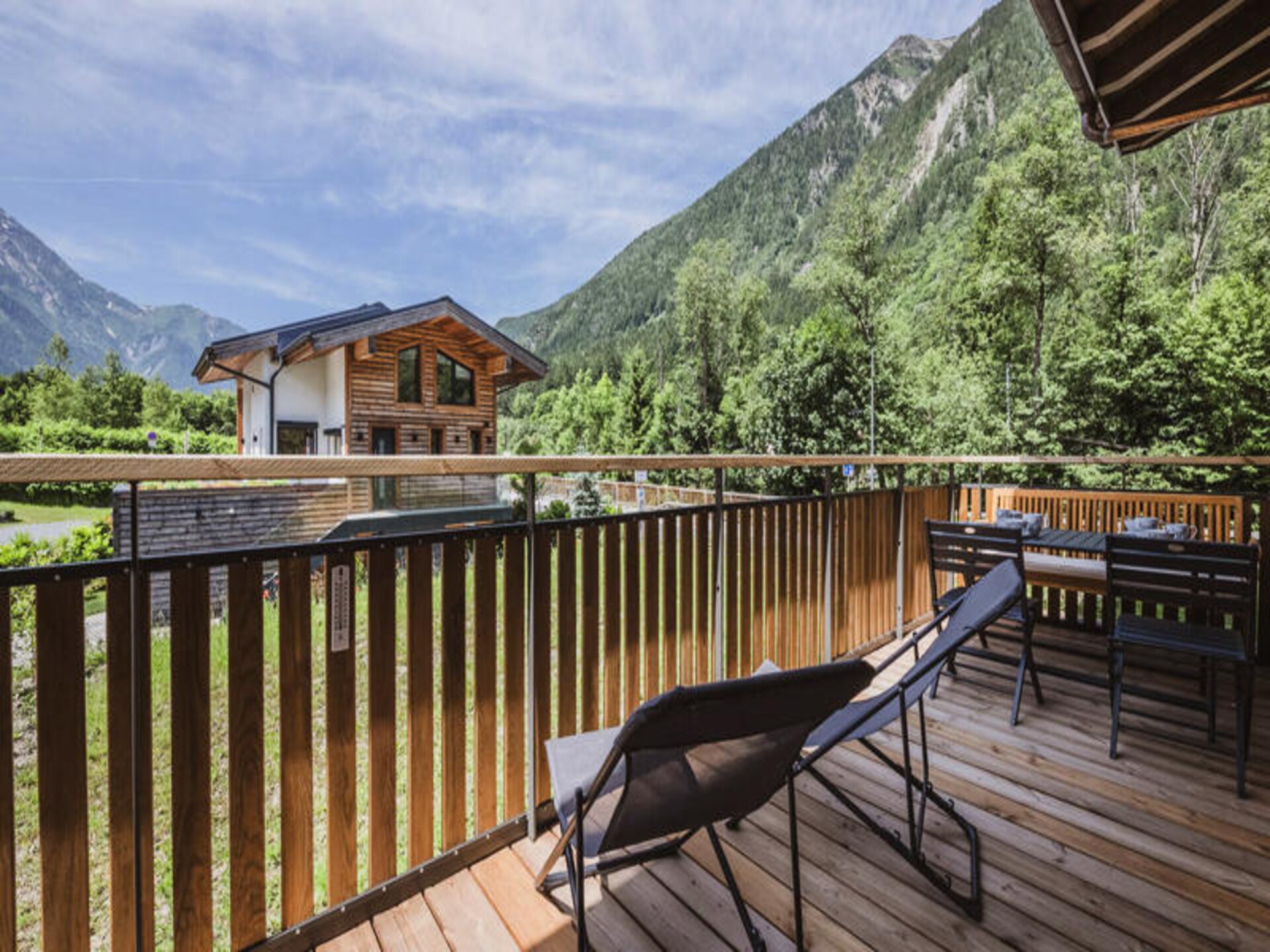 Stijlvol appartement aan de voet van de Mont Blanc met tuin en bergzicht - foto 12
