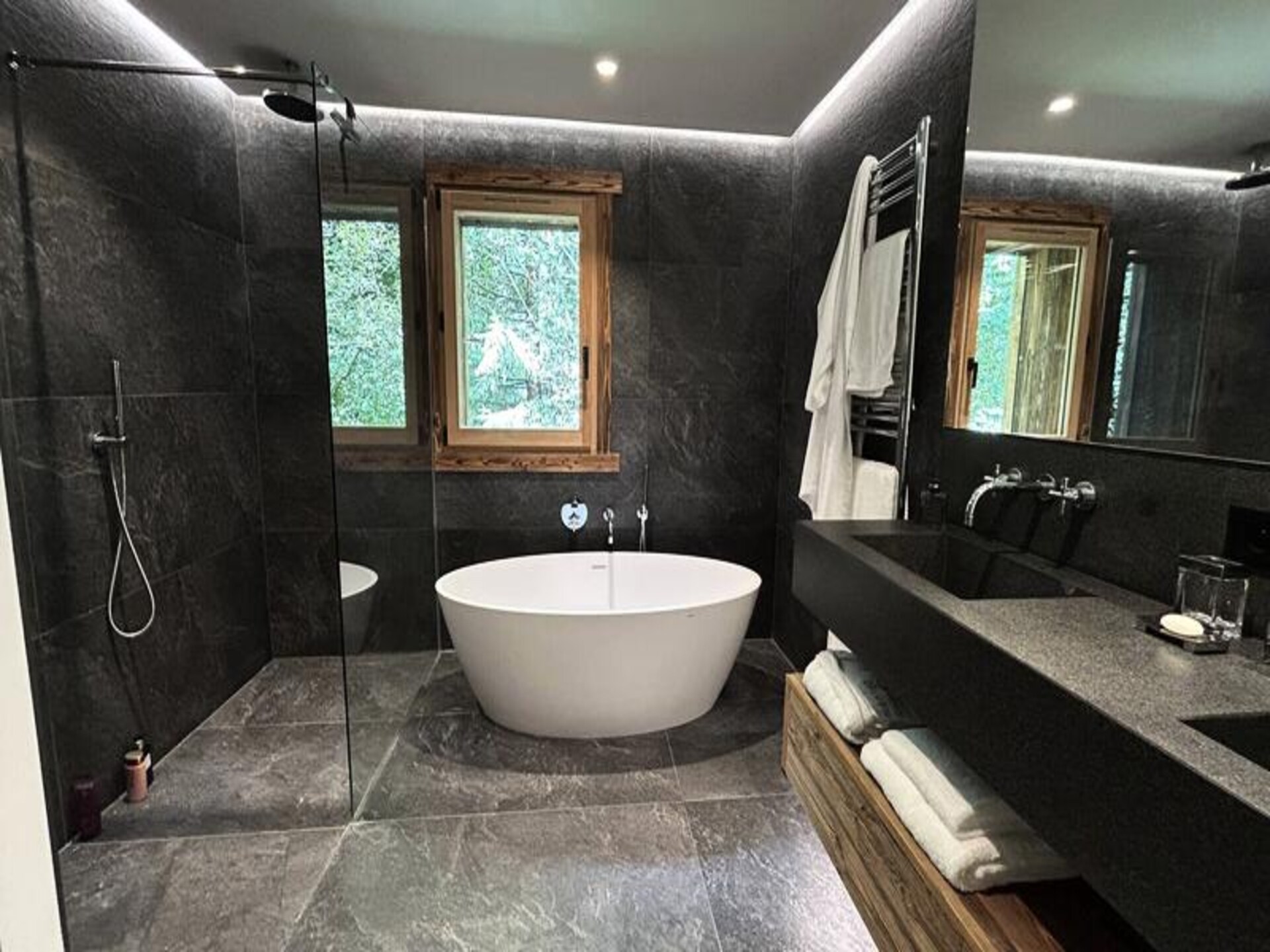 Luxe Alpenverblijf voor 10 personen met sauna, jacuzzi en Mont Blanc uitzicht - foto 13
