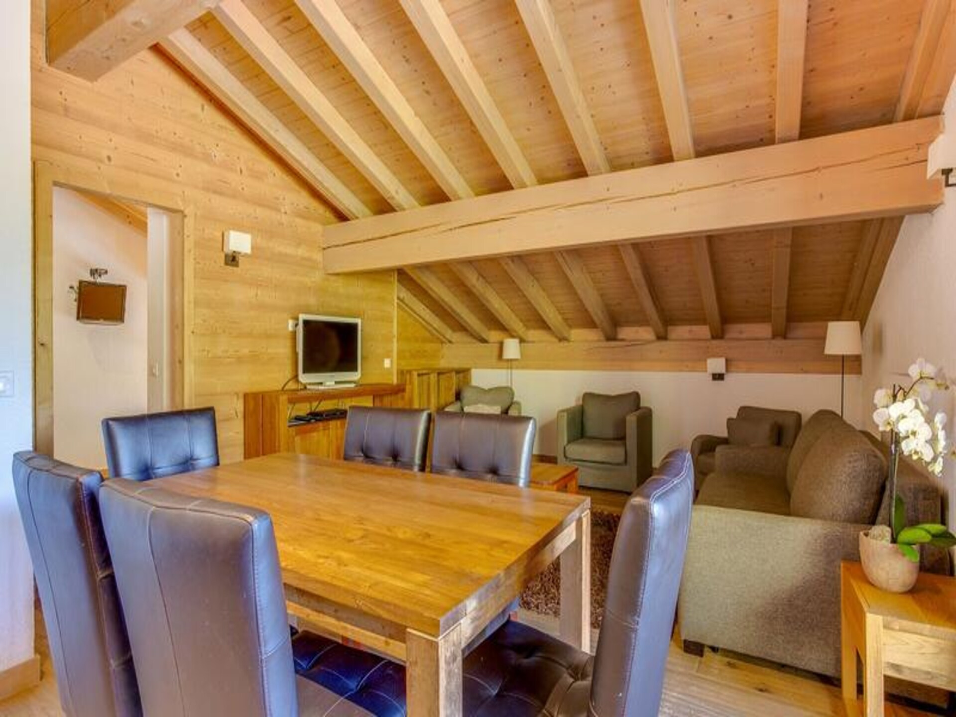Ruim 6-persoons appartement in Vallorcine met zwembad, sauna & uitzicht - foto 9