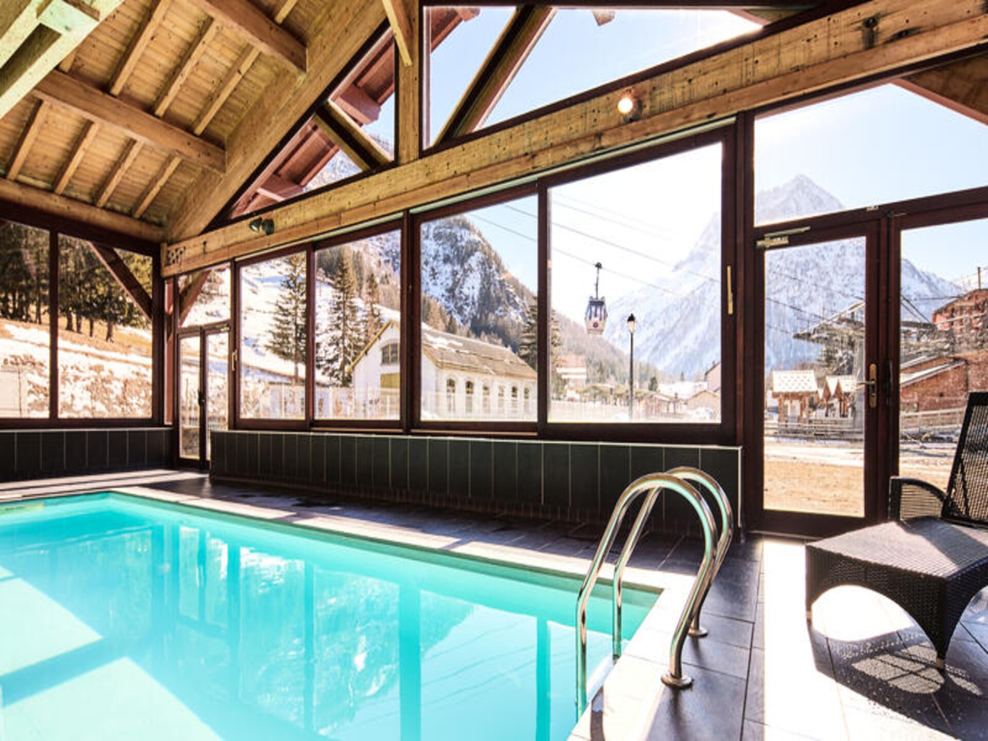 Luxe appartement 6p in Vallorcine met zwembad, sauna & uitzicht op Chamonix - foto 10