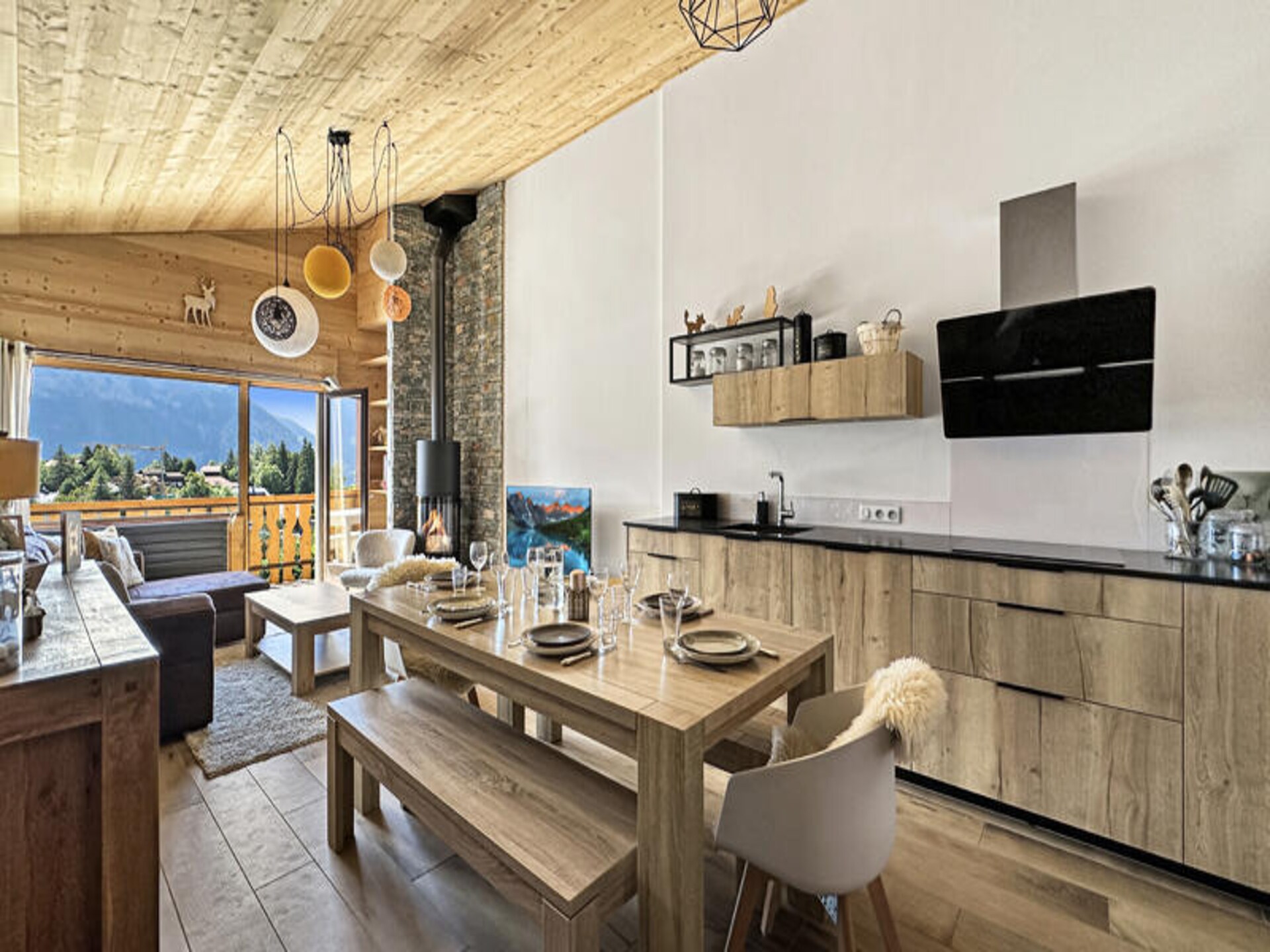 Licht appartement in het hart van Les Carroz, vlakbij de piste - foto 4