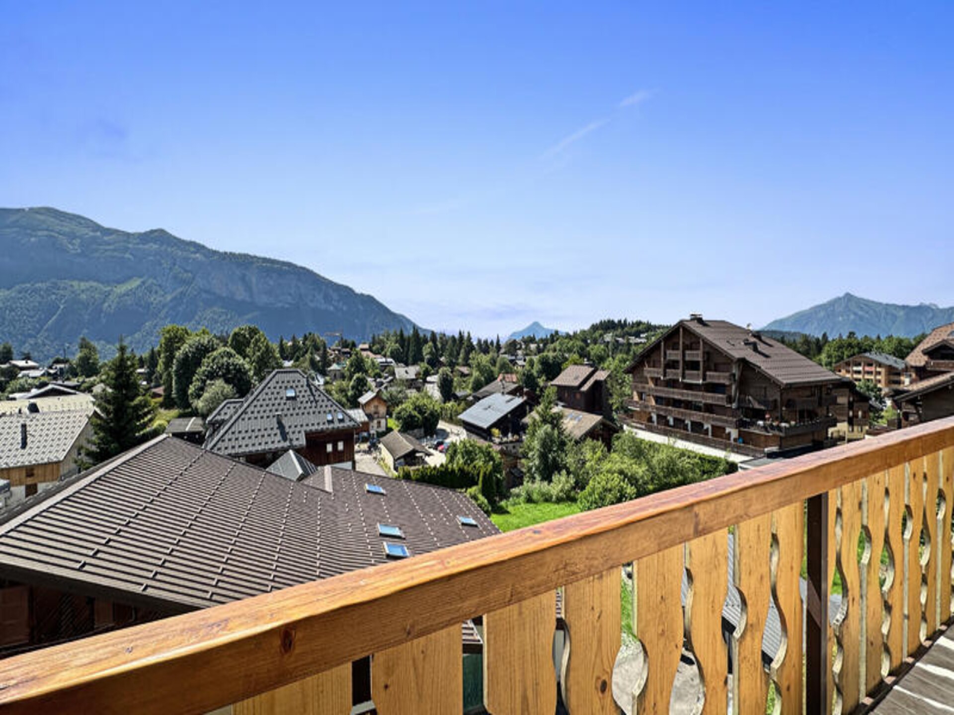 Licht appartement in het hart van Les Carroz, vlakbij de piste - foto 14