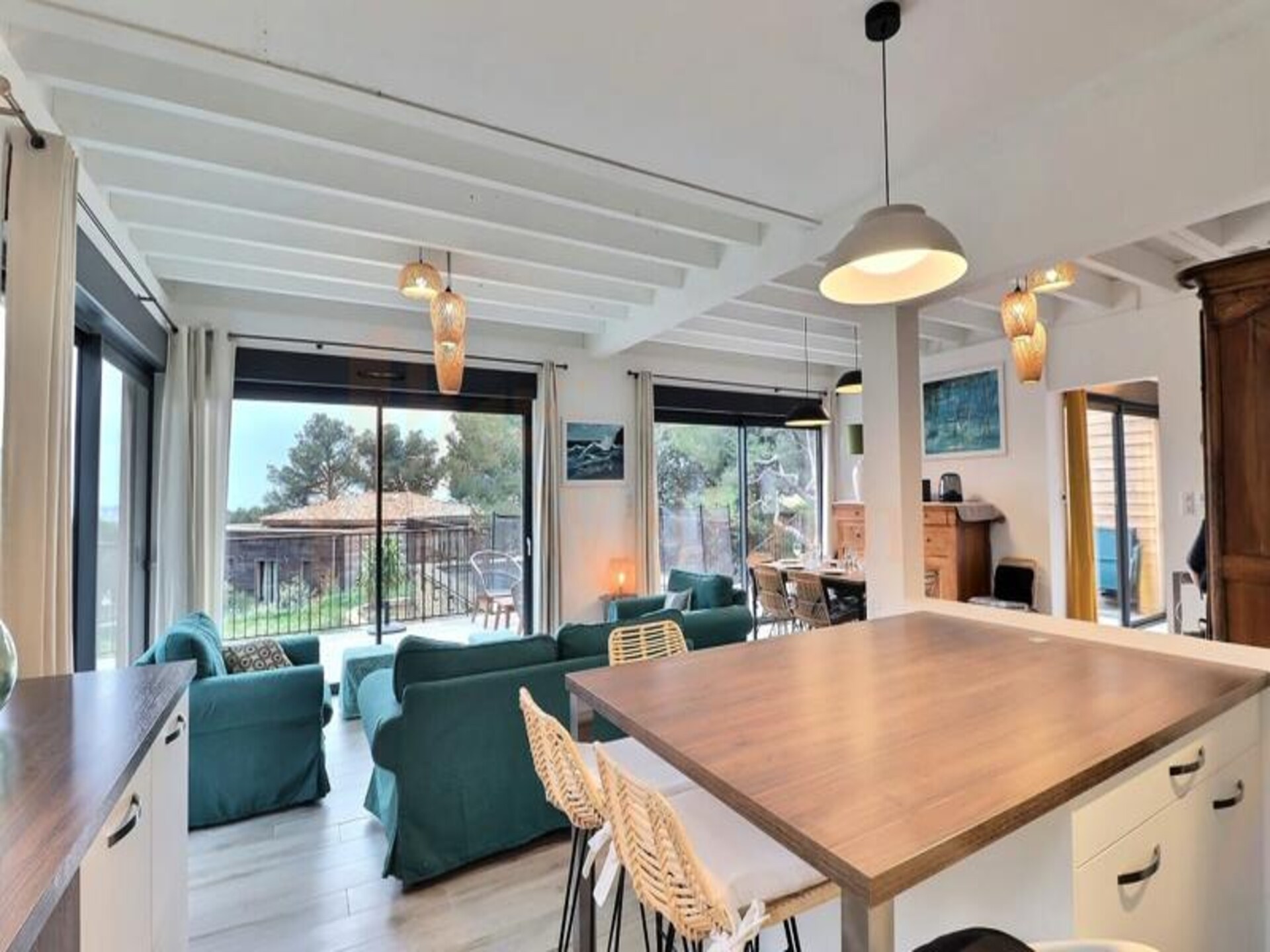 Ruime houten villa met zoutwaterzwembad en panoramisch uitzicht bij Aix-en-Provence - foto 9