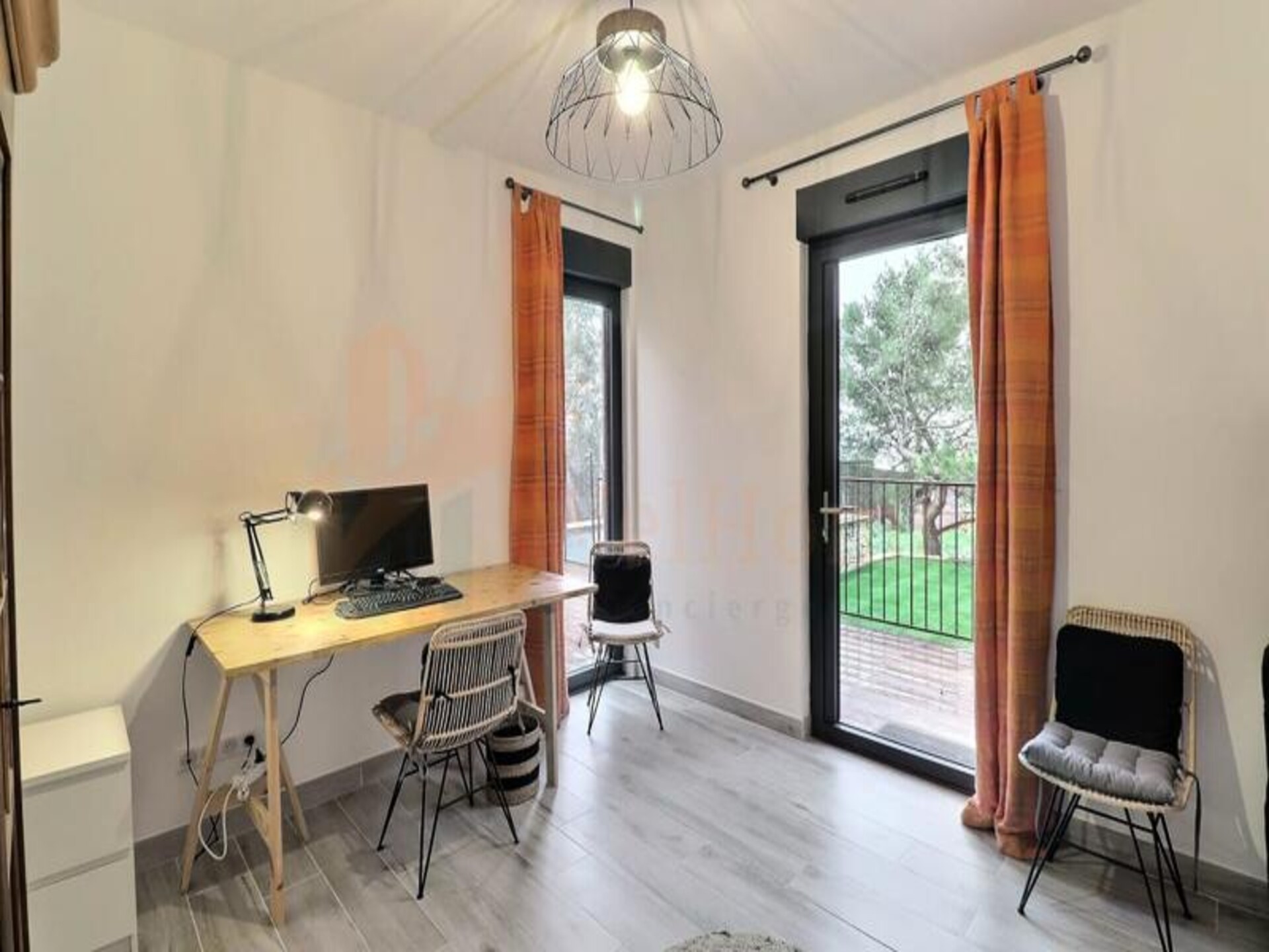 Ruime houten villa met zoutwaterzwembad en panoramisch uitzicht bij Aix-en-Provence - foto 17