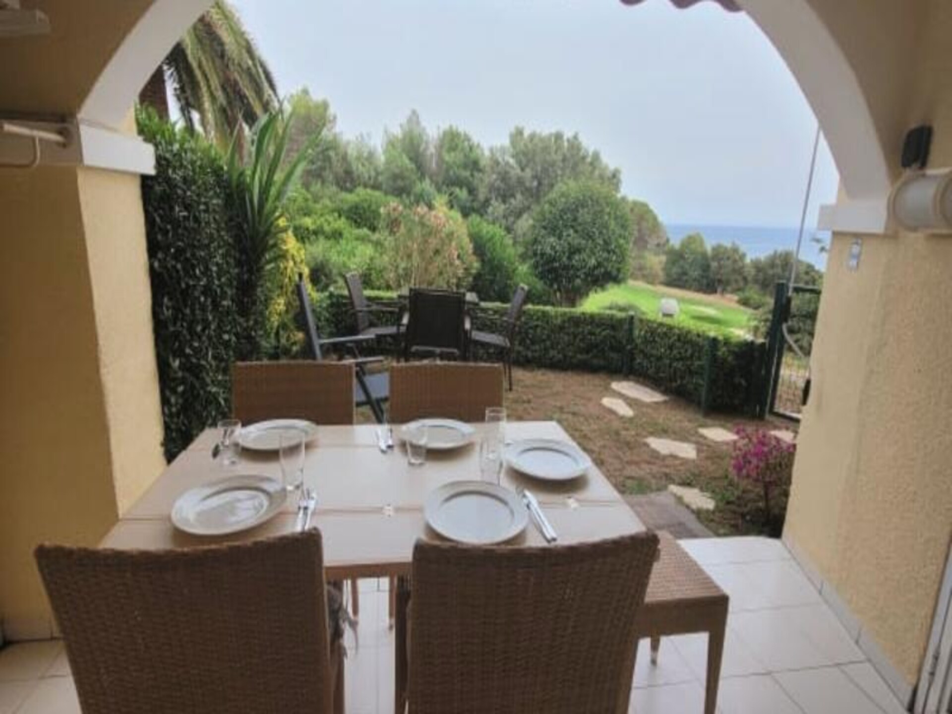 2-kamer appartement met zeezicht, tuin en zwembad in Cap Esterel, Agay - foto 20