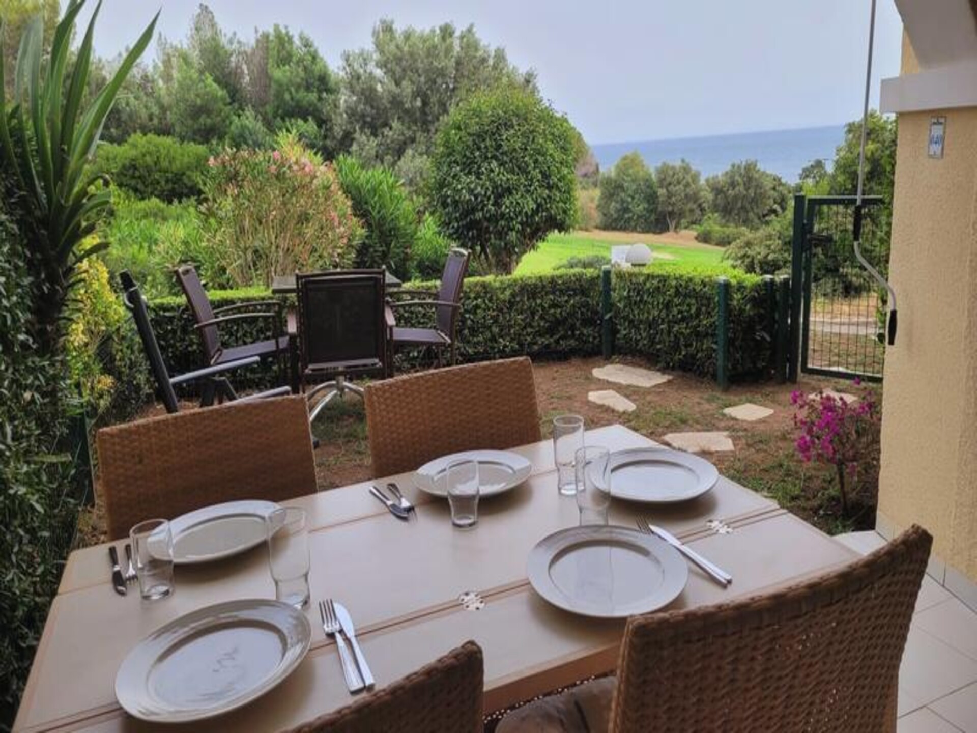 2-kamer appartement met zeezicht, tuin en zwembad in Cap Esterel, Agay - foto 21