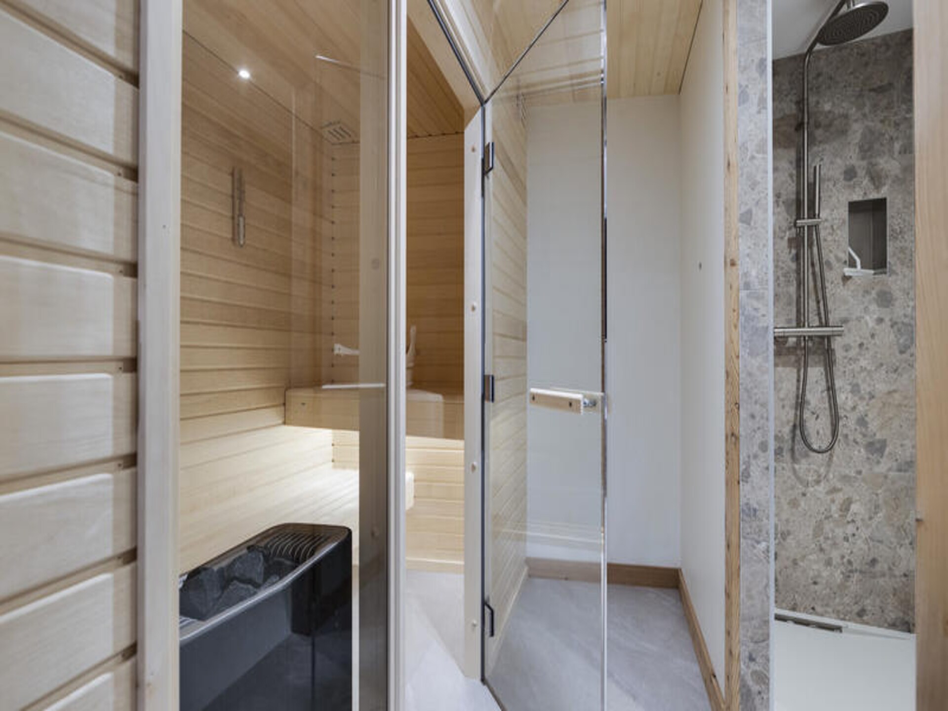 Ruim appartement voor 8 personen met sauna en zonnig terras in Montvalezan - foto 9