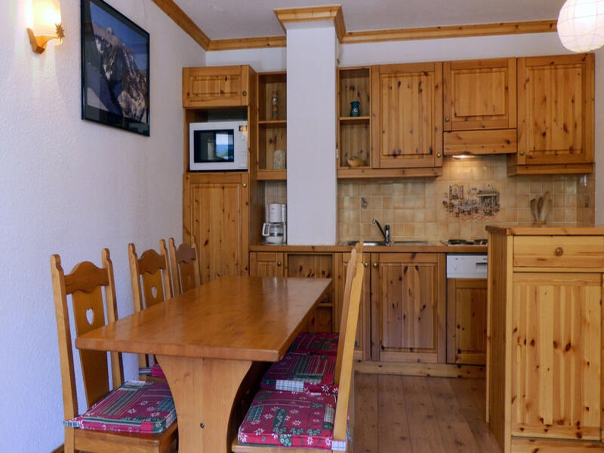 Appartement direct aan de piste in Les Allues met balkon op het zuiden - foto 9