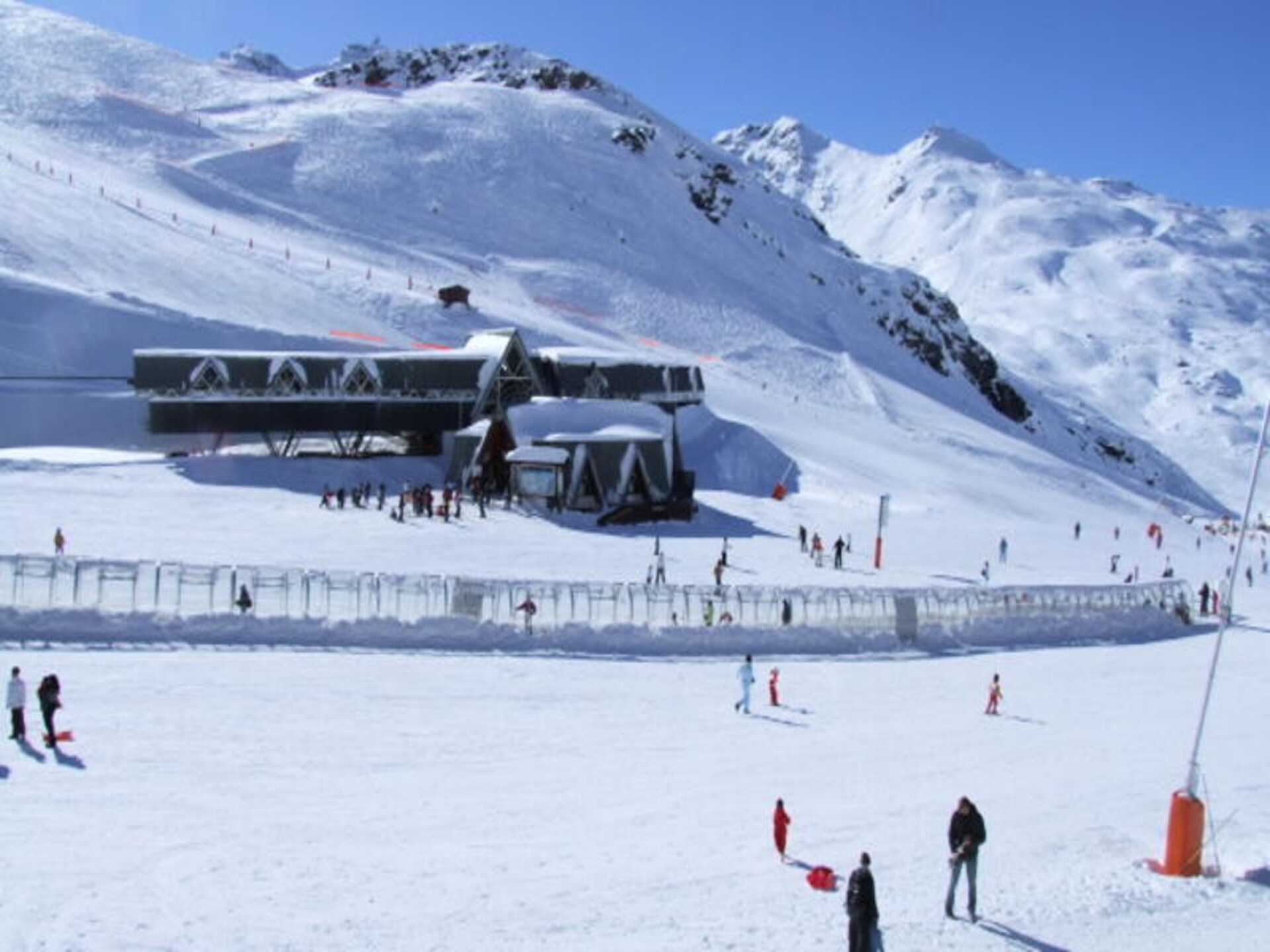 Knus appartement Les Menuires, ski-in/ski-out met balkon op zuiden - foto 9