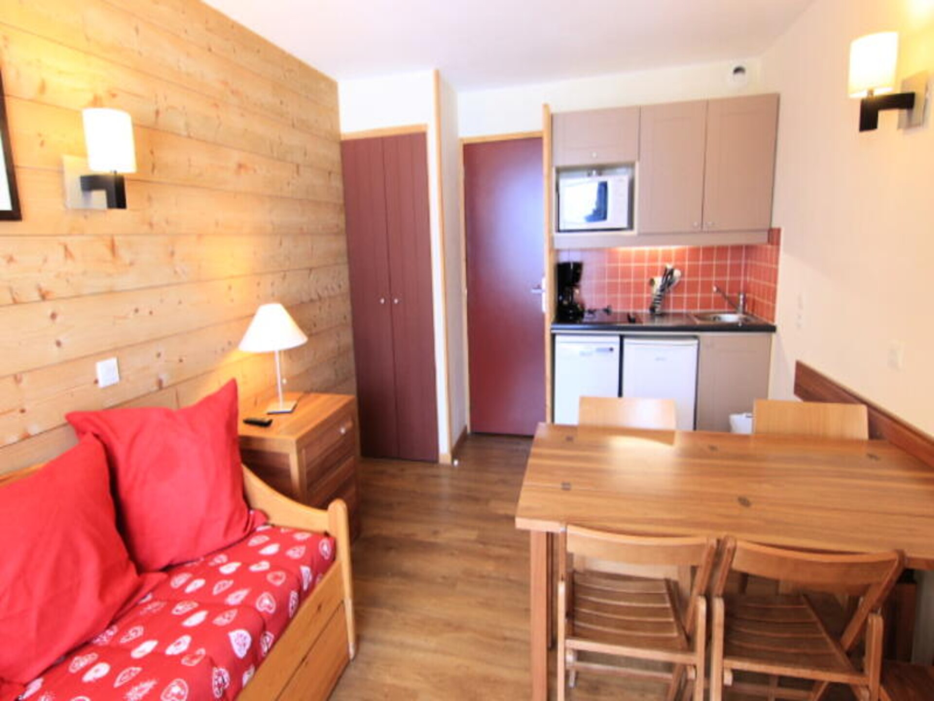 Appartement op 3e verdieping met balkon en directe toegang tot de pistes - foto 5