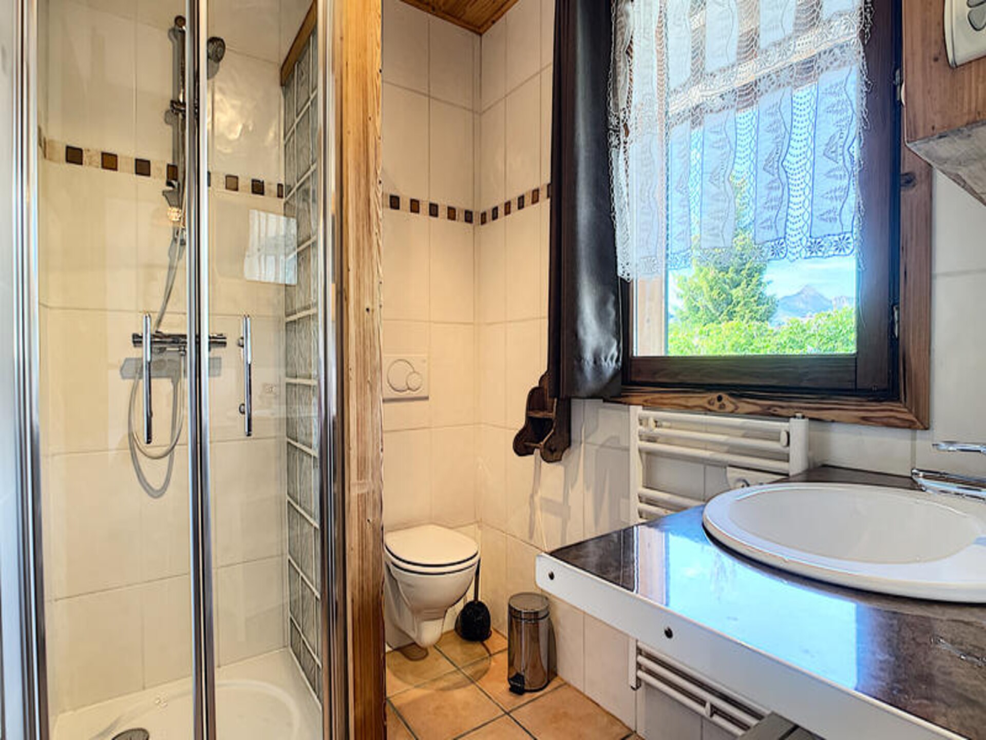 Ruim 8-persoons appartement in Les Gets met zicht op de skipistes - foto 4