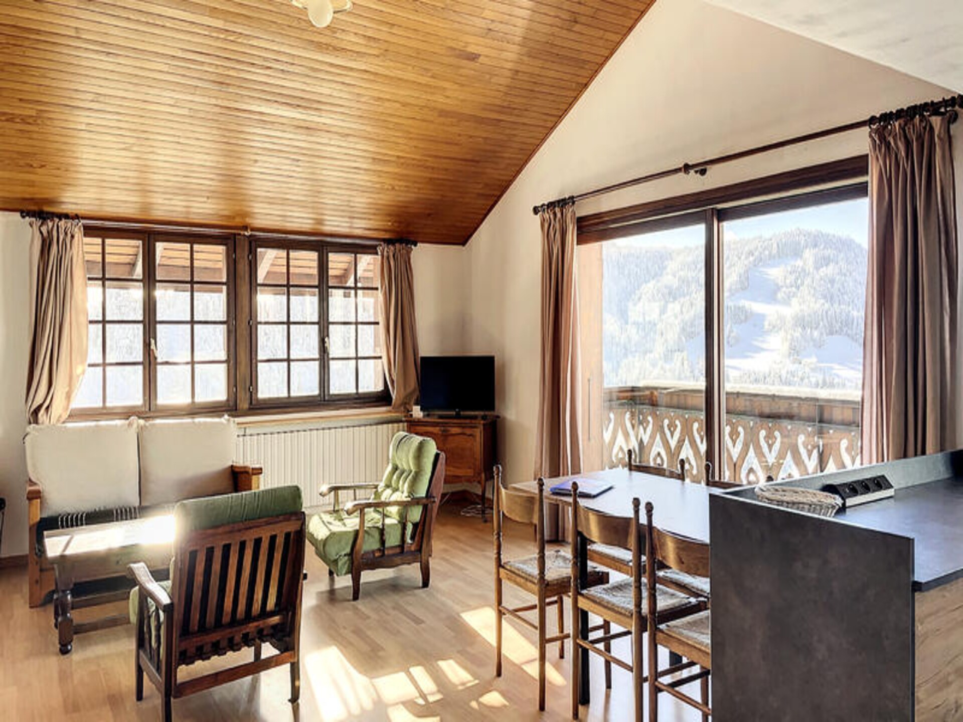 Ruim appartement voor 7 personen op 600 meter van de skipistes in Les Gets - foto 1