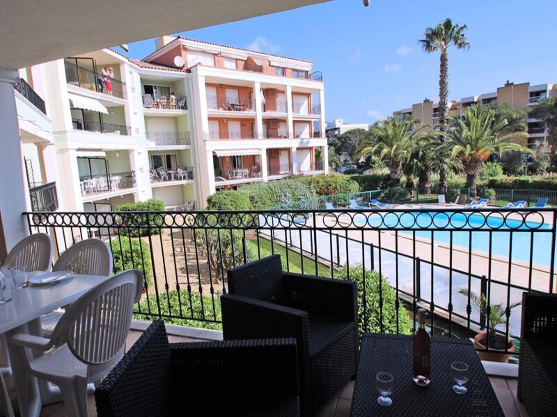 Modern appartement aan het water met zwembad, op 350m van het strand - foto 2