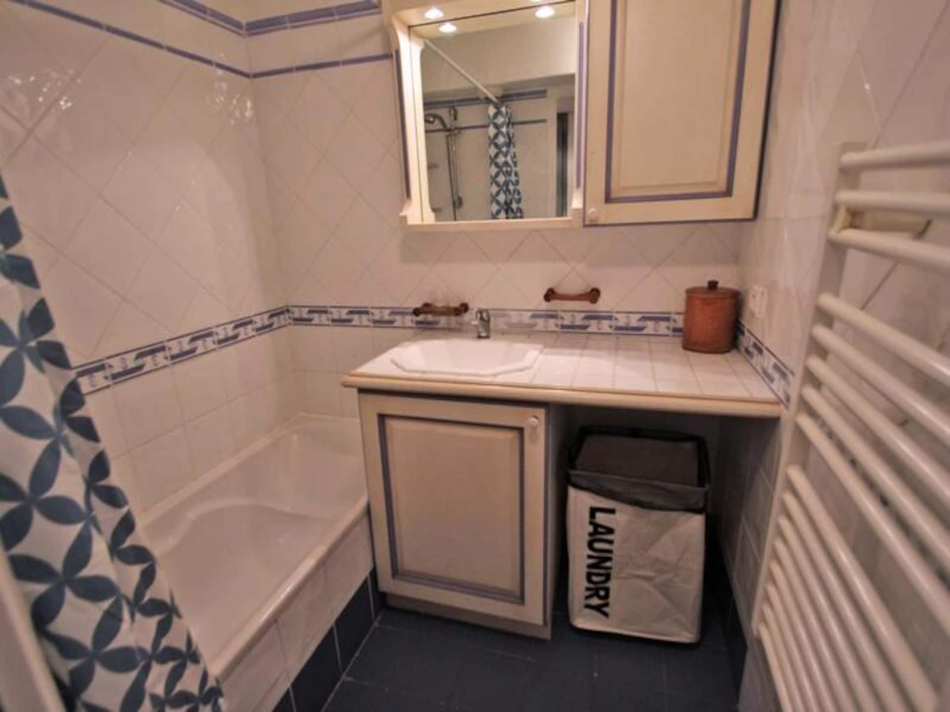 Modern appartement aan het water met zwembad, op 350m van het strand - foto 11