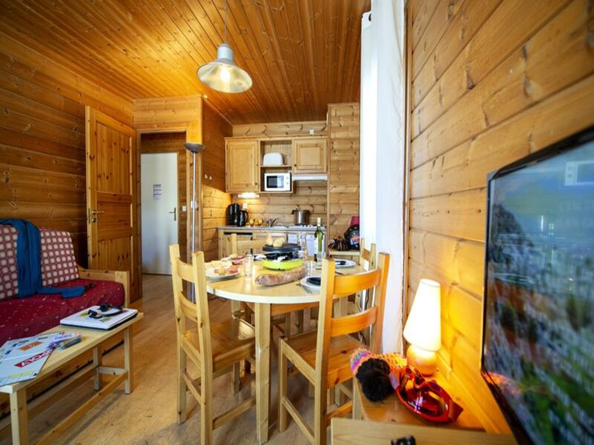 Alpine charme in Saint-Jean-d'Arves: appartement voor 5 met zwembad - foto 14