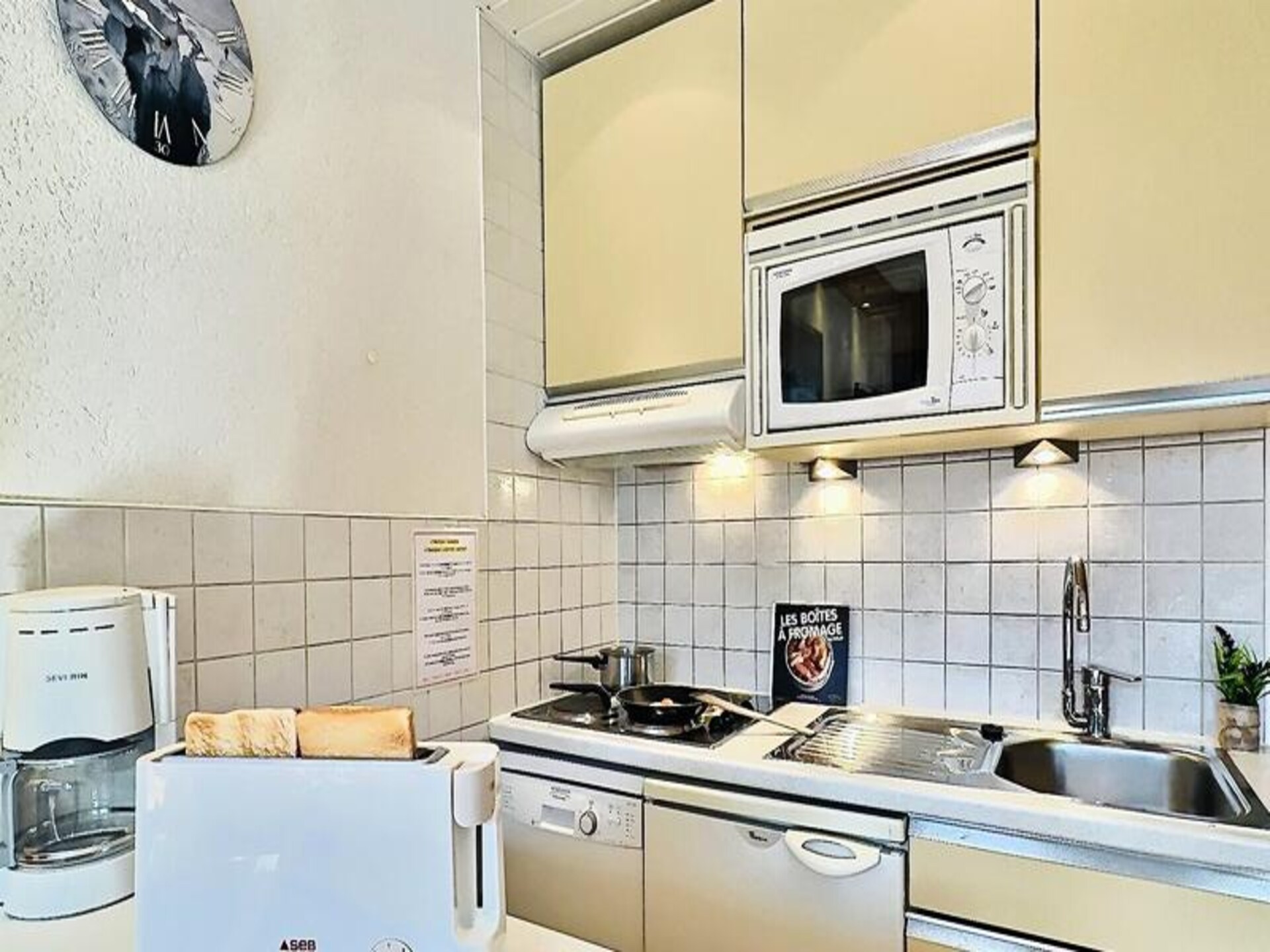 Knus appartement op de 6e verdieping met zuidbalkon en uitzicht op het meer - foto 9