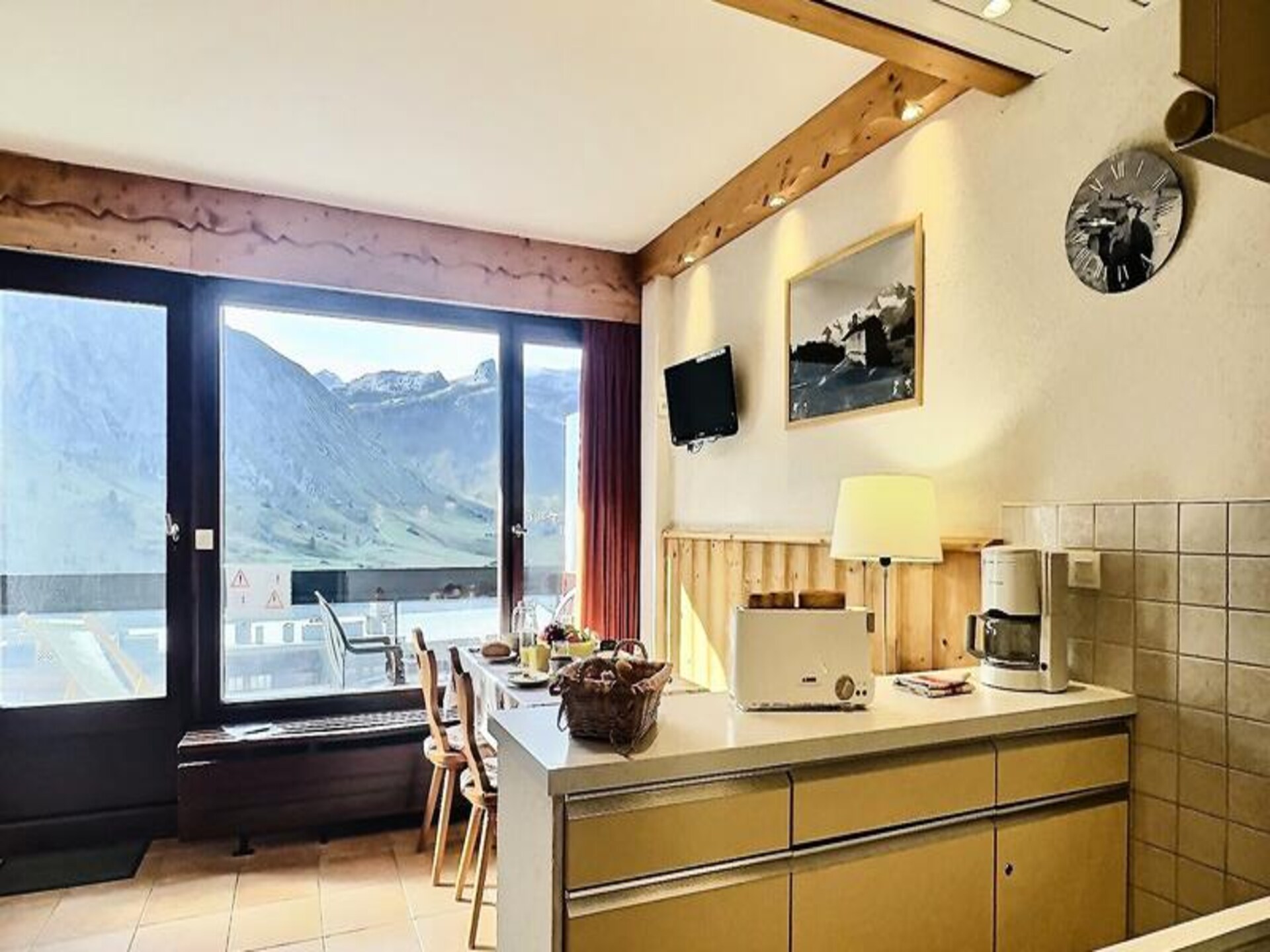 Knus appartement op de 6e verdieping met zuidbalkon en uitzicht op het meer - foto 11