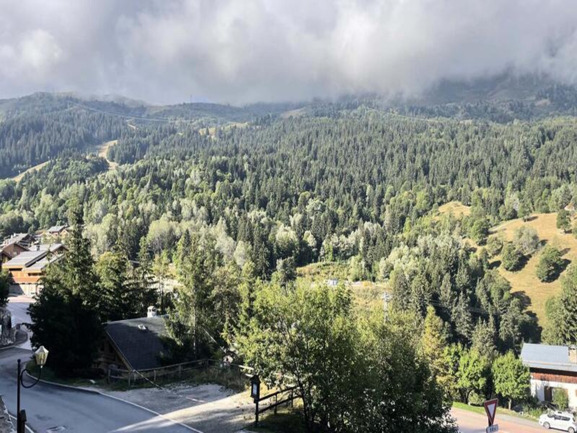 Appartement met balkon en uitzicht op Méribel, vlakbij de piste - foto 7