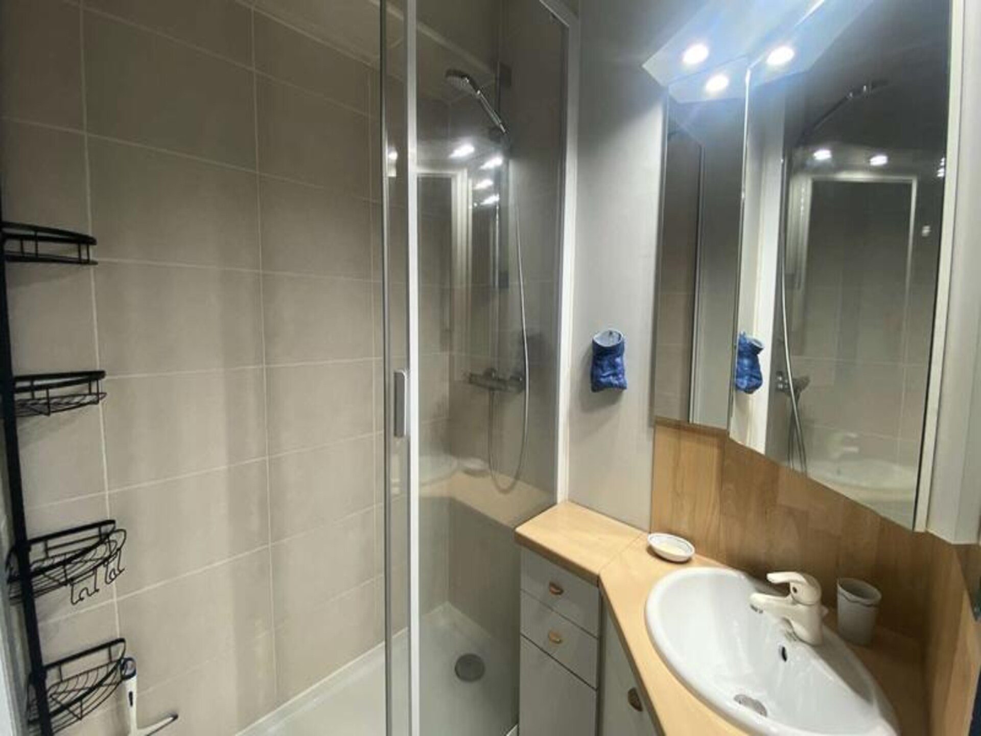 Licht appartement in Les Deux Alpes met balkon, 350m van de skilift - foto 8