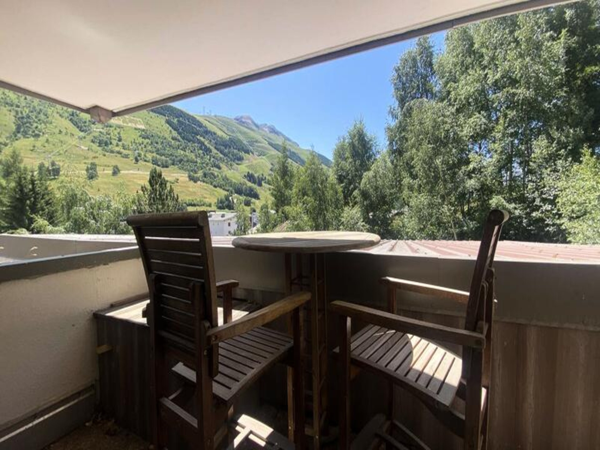 Licht appartement in Les Deux Alpes met balkon, 350m van de skilift - foto 9