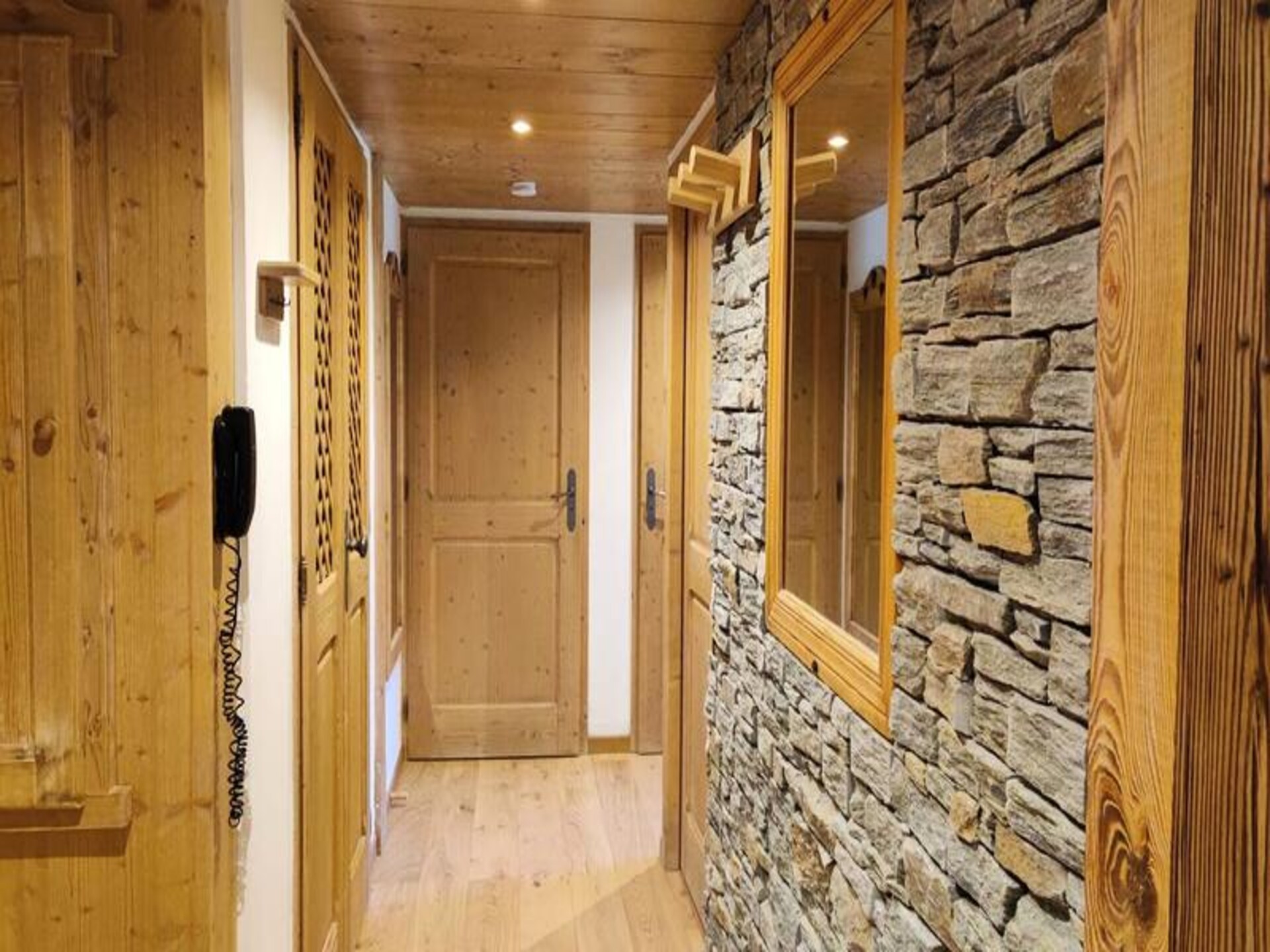 Luxe 4-sterrenappartement aan de piste in Saint Martin de Belleville met wellness - foto 3