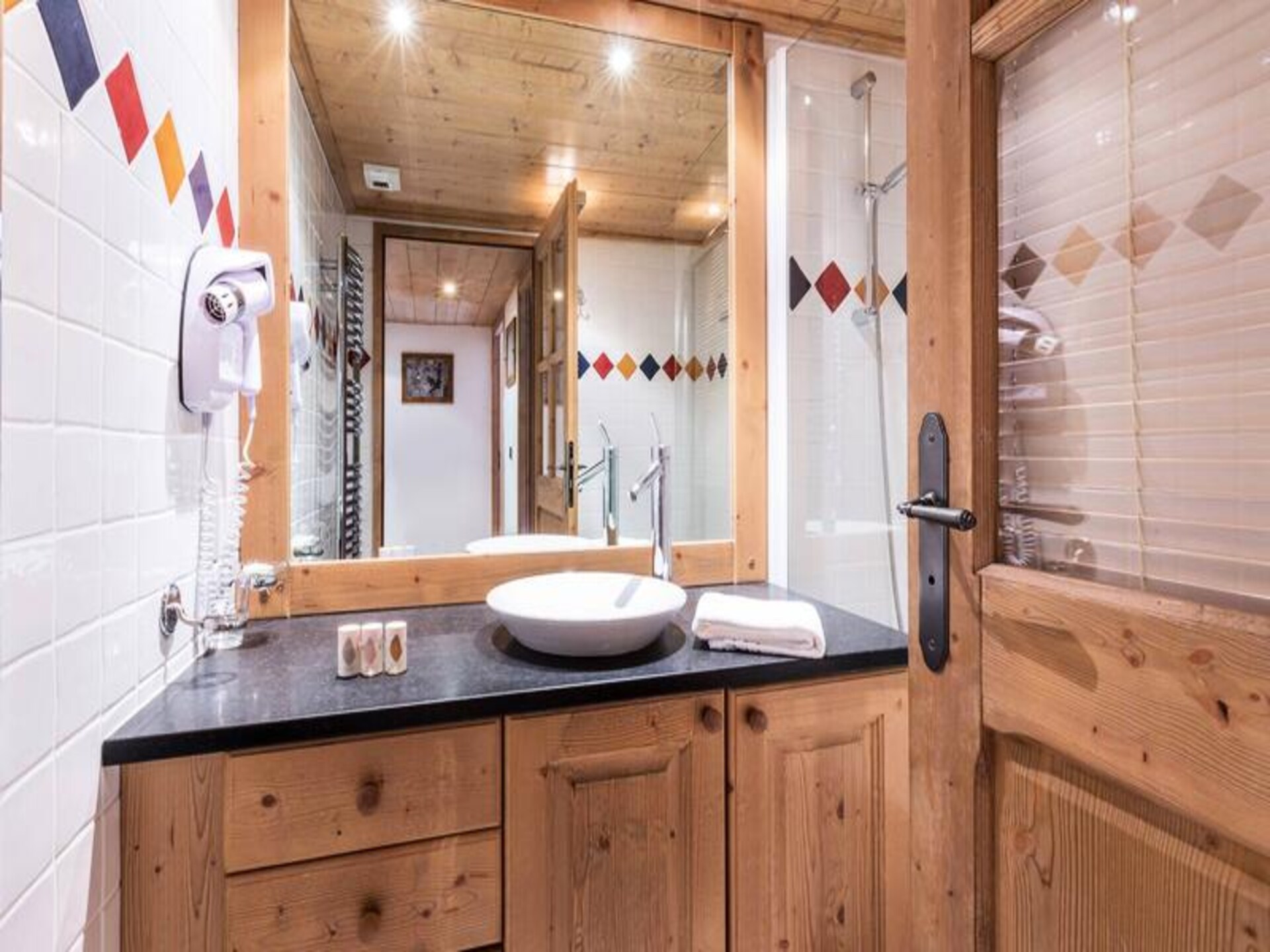 Luxueus 8-persoons appartement in Les 3 Vallées met wellness en 60m² terras - foto 9