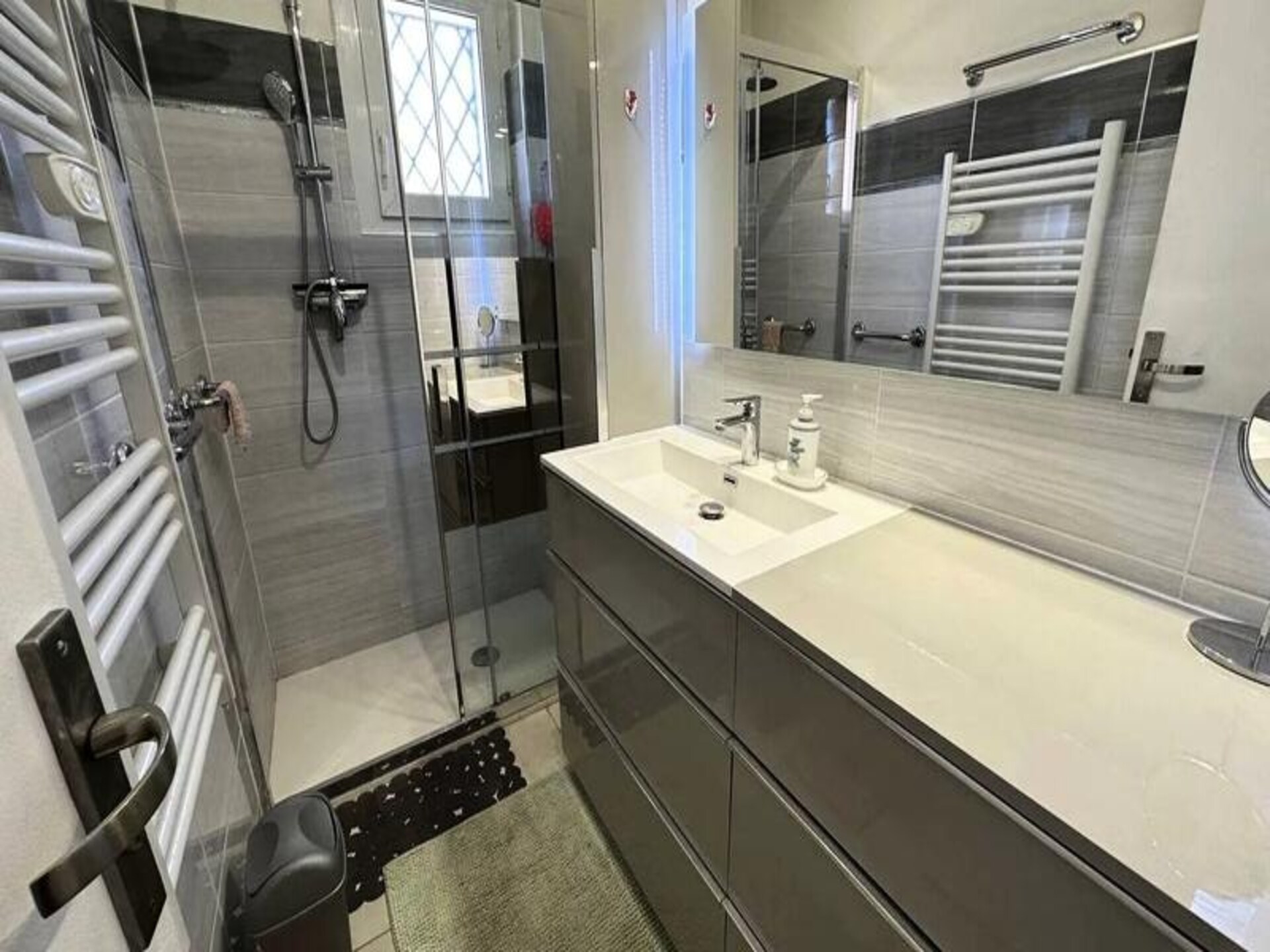 Zonnig appartement op 350m van strand Bonnegrâce in Six-Fours - foto 11