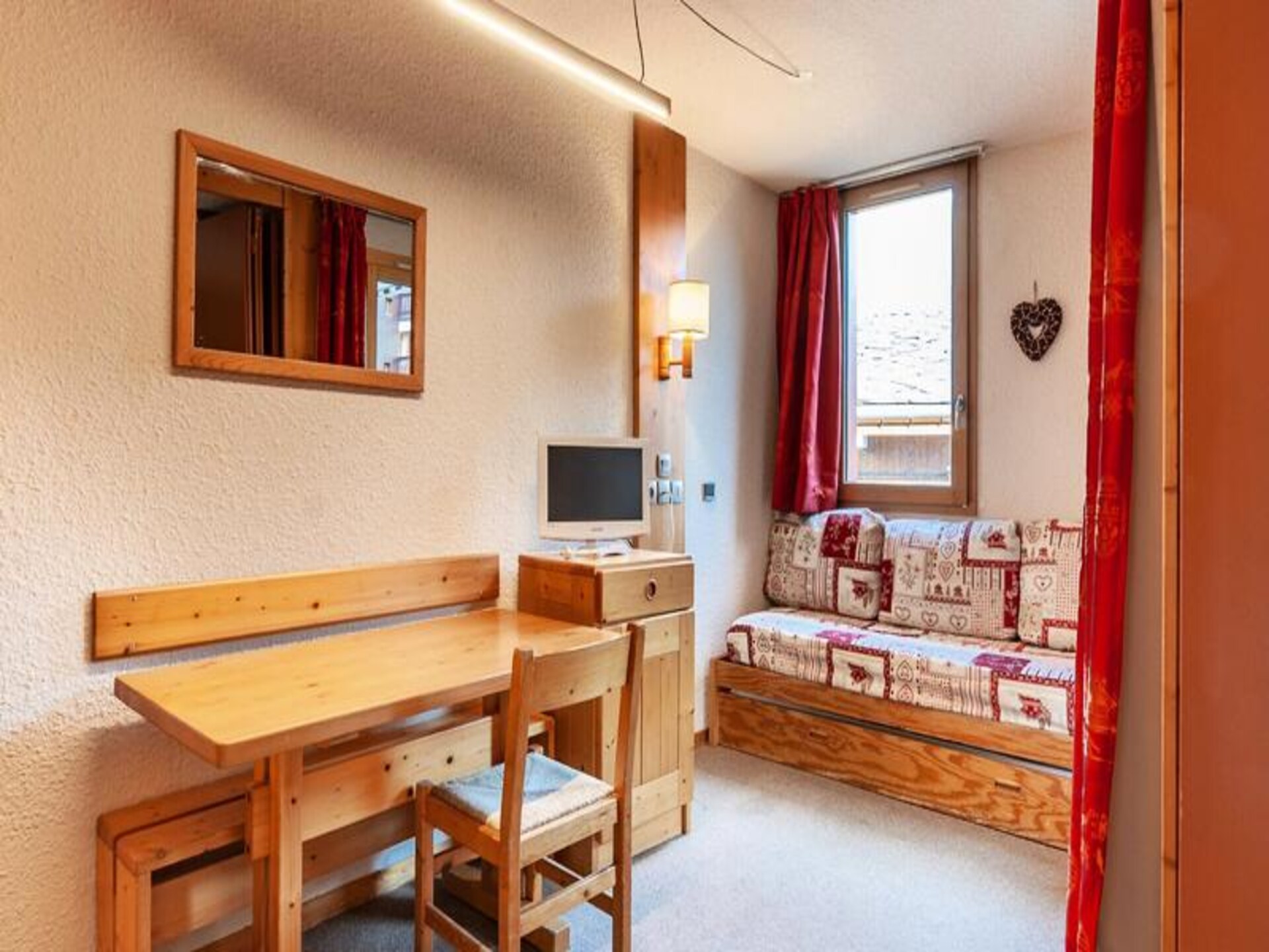 Knus appartement op de piste in Les Allues, vlakbij Méribel Mottaret - foto 4