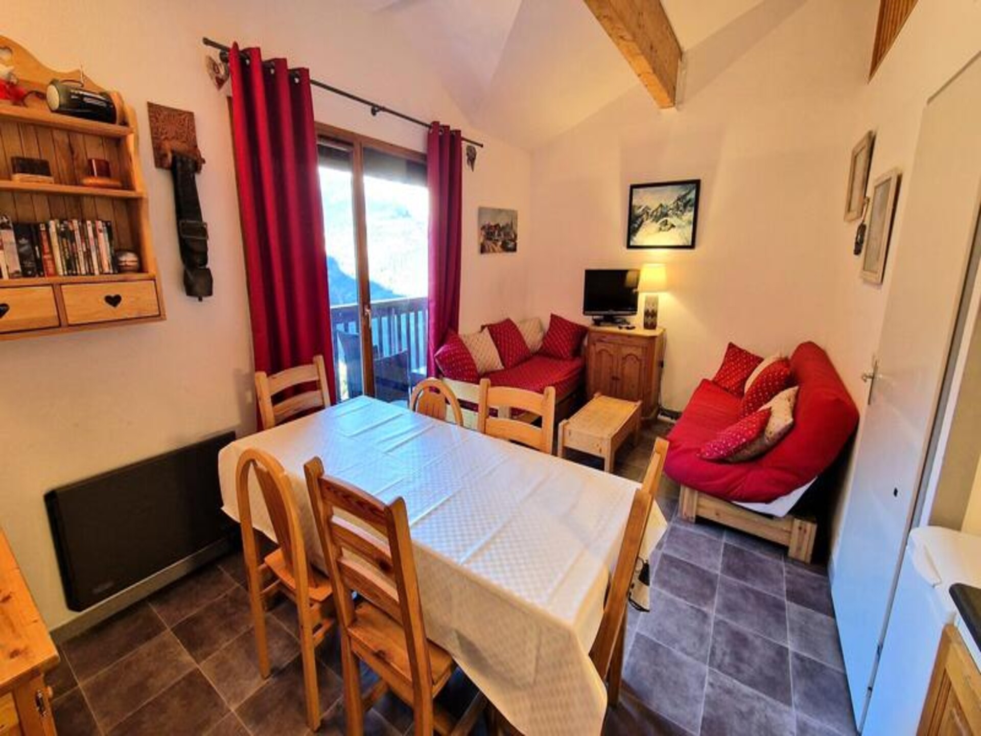Authentiek 8-persoons appartement op 53m² met balkon, pal naast de piste in Modane - foto 4