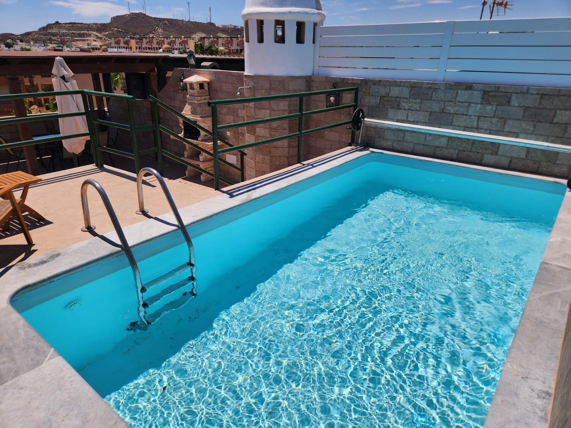 Zonovergoten appartement met privézwembad en solarium nabij strand Vera - foto 1