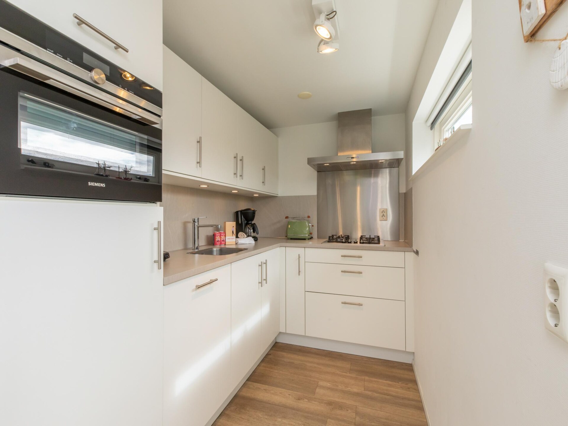 Villa Zonnedorp 10: Luxe strandvilla met privacy in Renesse - foto 14