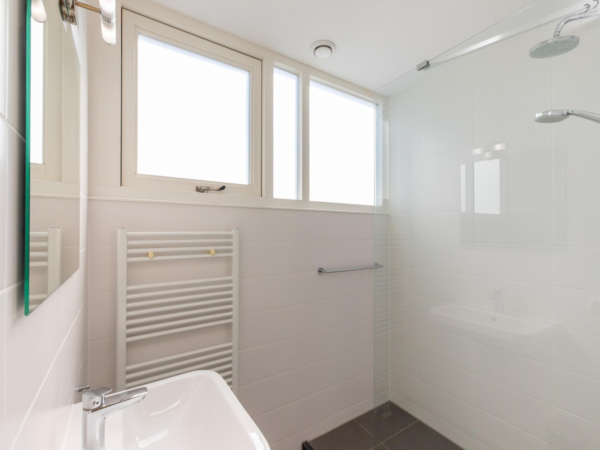 Luxe strandvakantiehuis Renesse: 200m van zee, privacy en comfort - foto 24