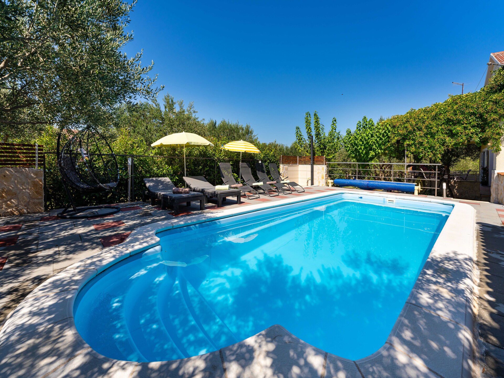 Vakantiehuis met privézwembad tussen de olijfbomen bij Šibenik - foto 10