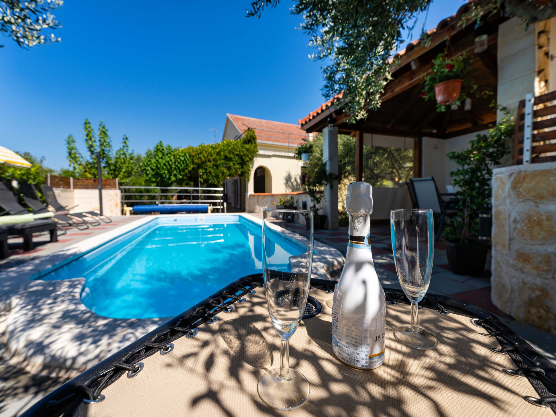 Vakantiehuis met privézwembad tussen de olijfbomen bij Šibenik - foto 38