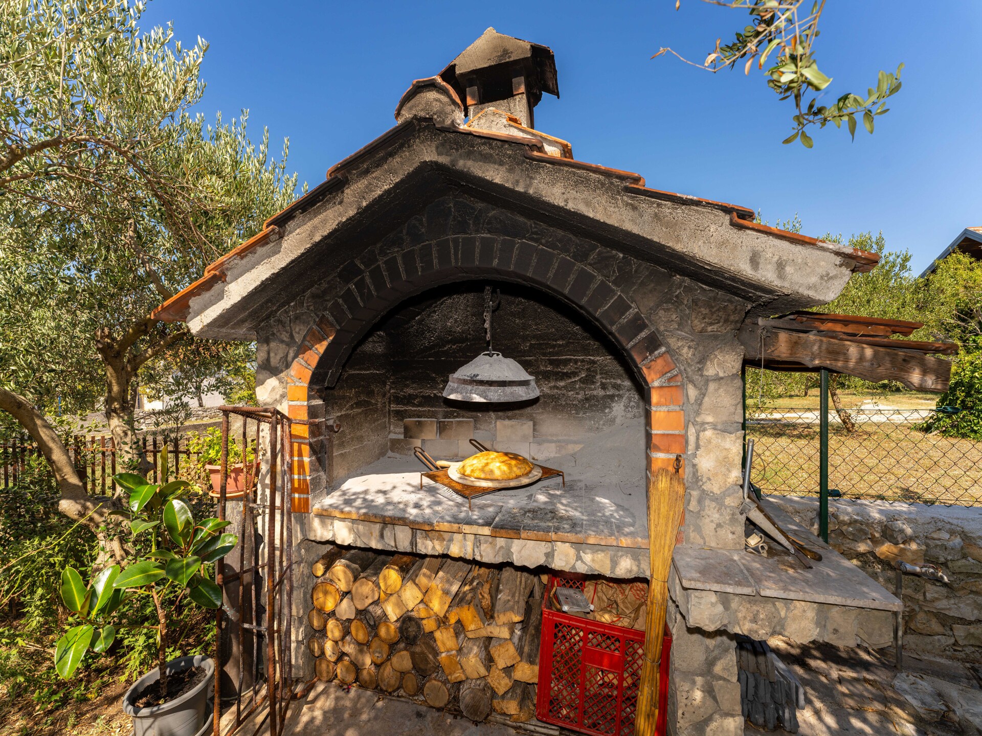 Vakantiehuis met privézwembad tussen de olijfbomen bij Šibenik - foto 34