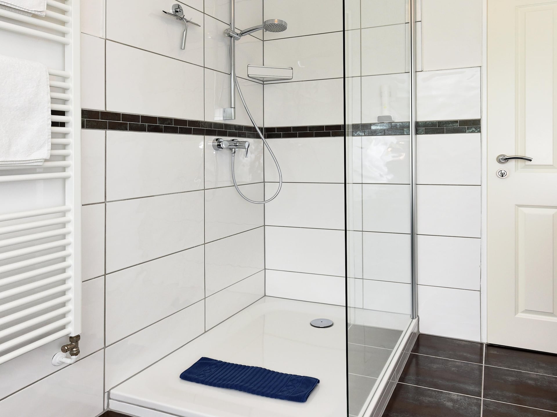Op 350 m van zee: Modern appartement Haus zur Möwe 1 in Bensersiel - foto 24