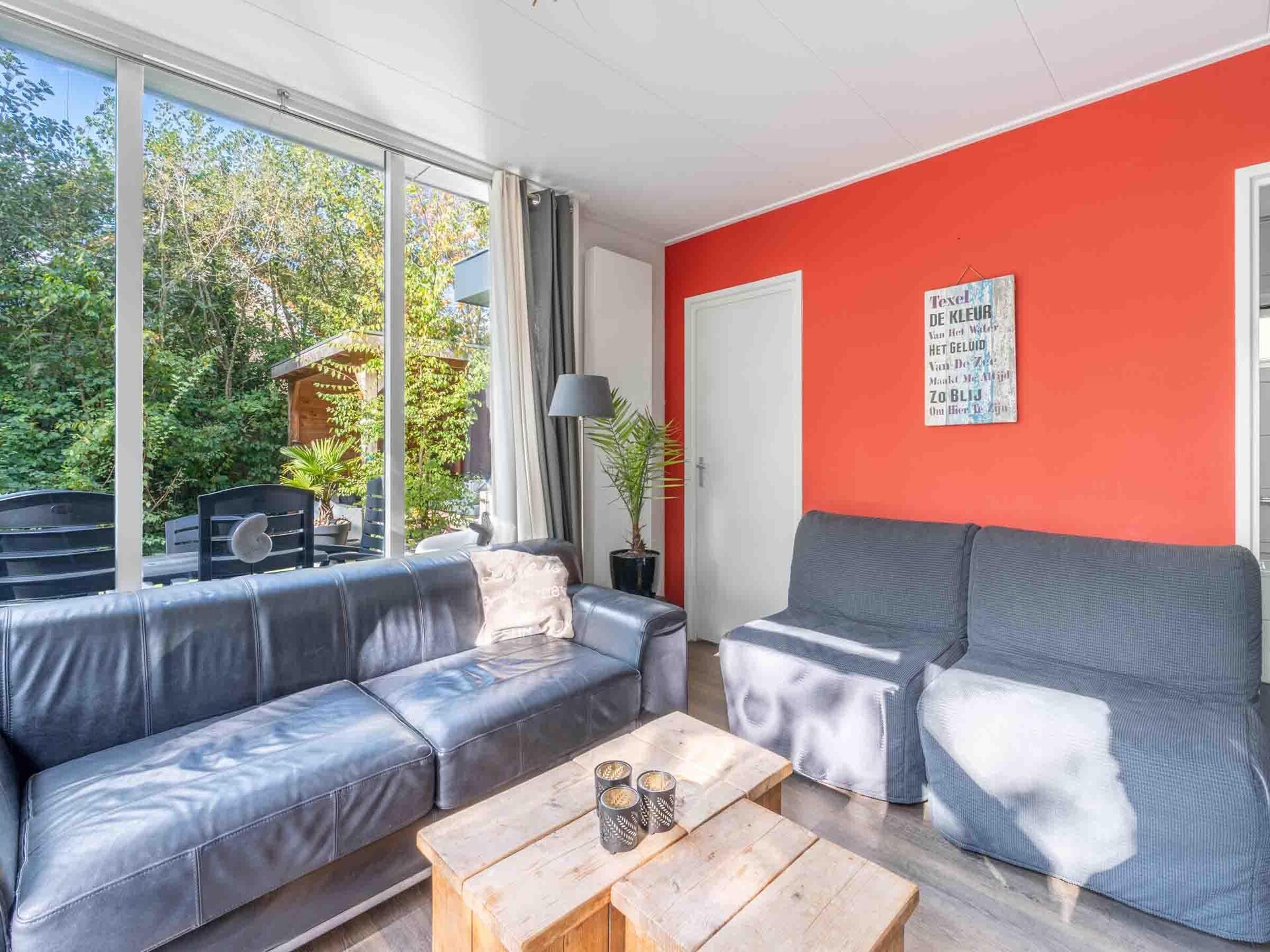 Vrijstaande bosbungalow voor 6 personen met omheinde tuin en oplaadpunt - foto 4