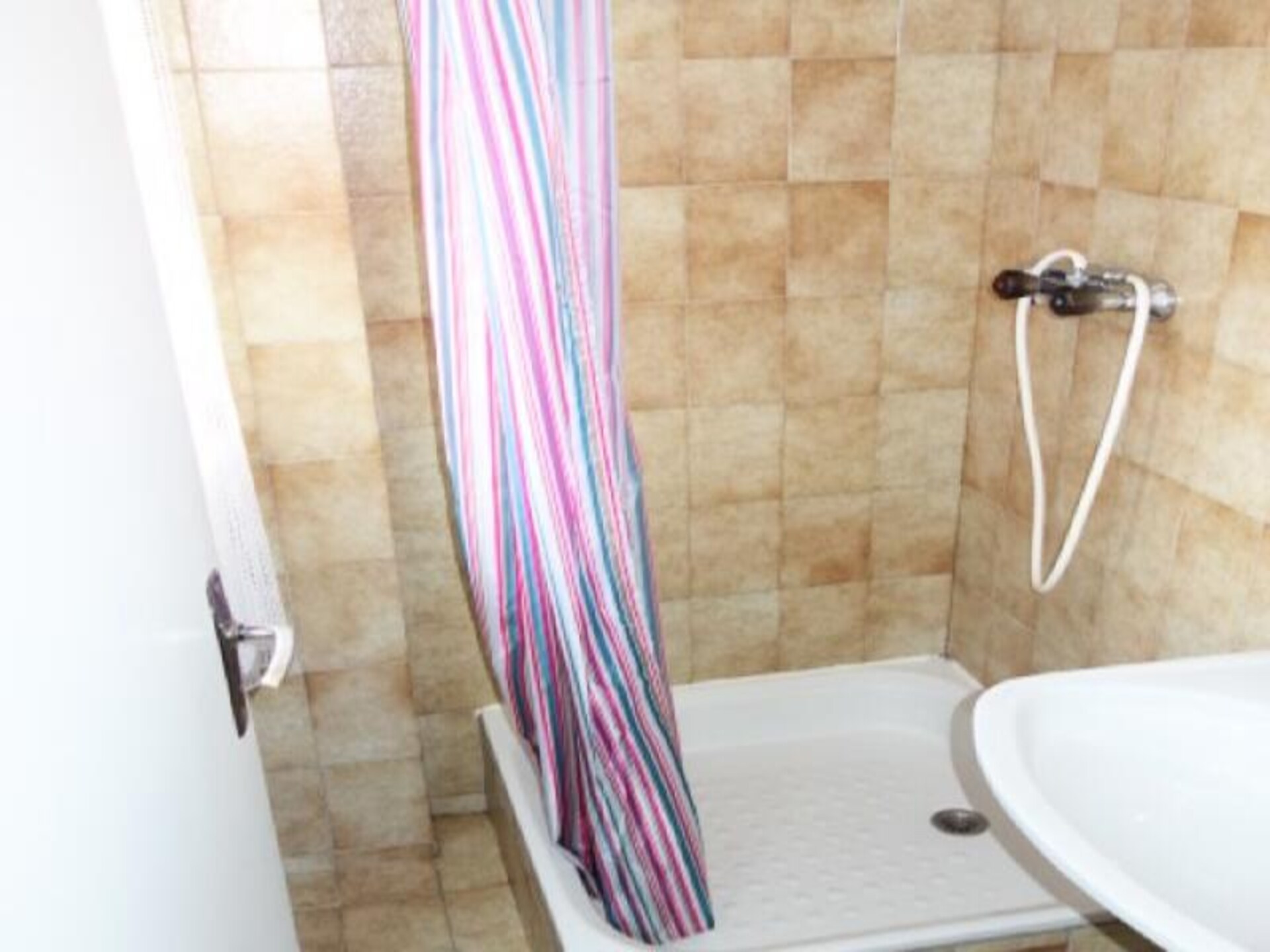 Ruim appartement voor 8 personen met balkons, direct aan de piste in Huez - foto 7