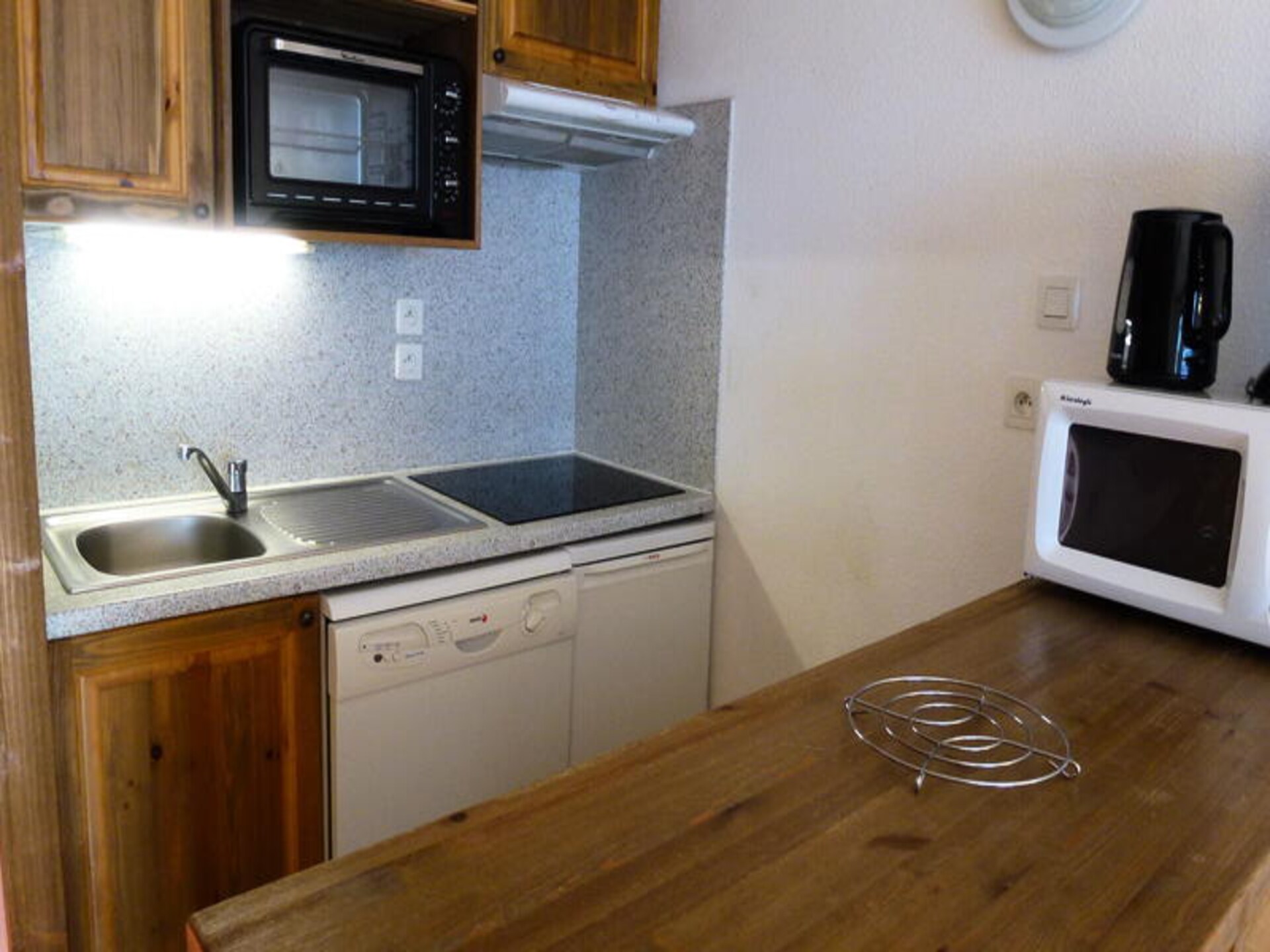 Ruim 8-persoons appartement met balkon in het rustieke Bessans - foto 2