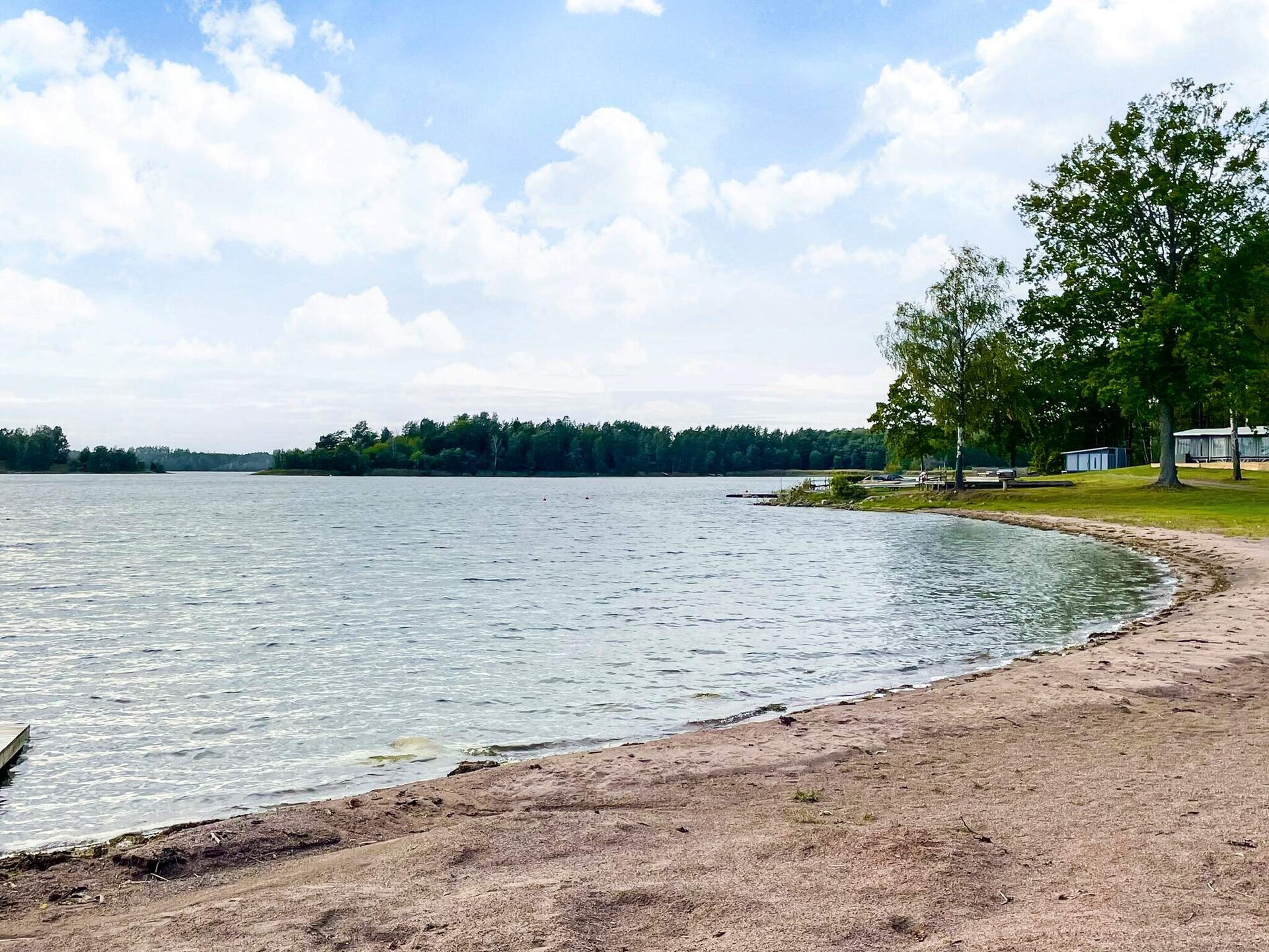 Zweeds vakantiehuis met privézwembad op 170 meter van zee in Sandvik - foto 9
