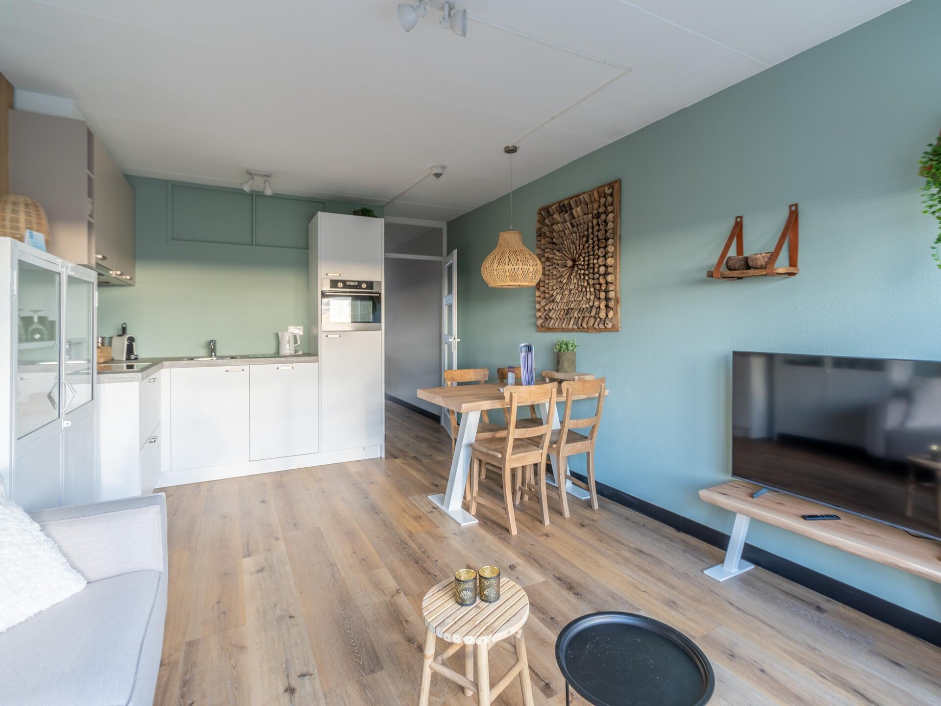 Luxe appartement met sauna, zeezicht en balkon in bosrijke omgeving - foto 3