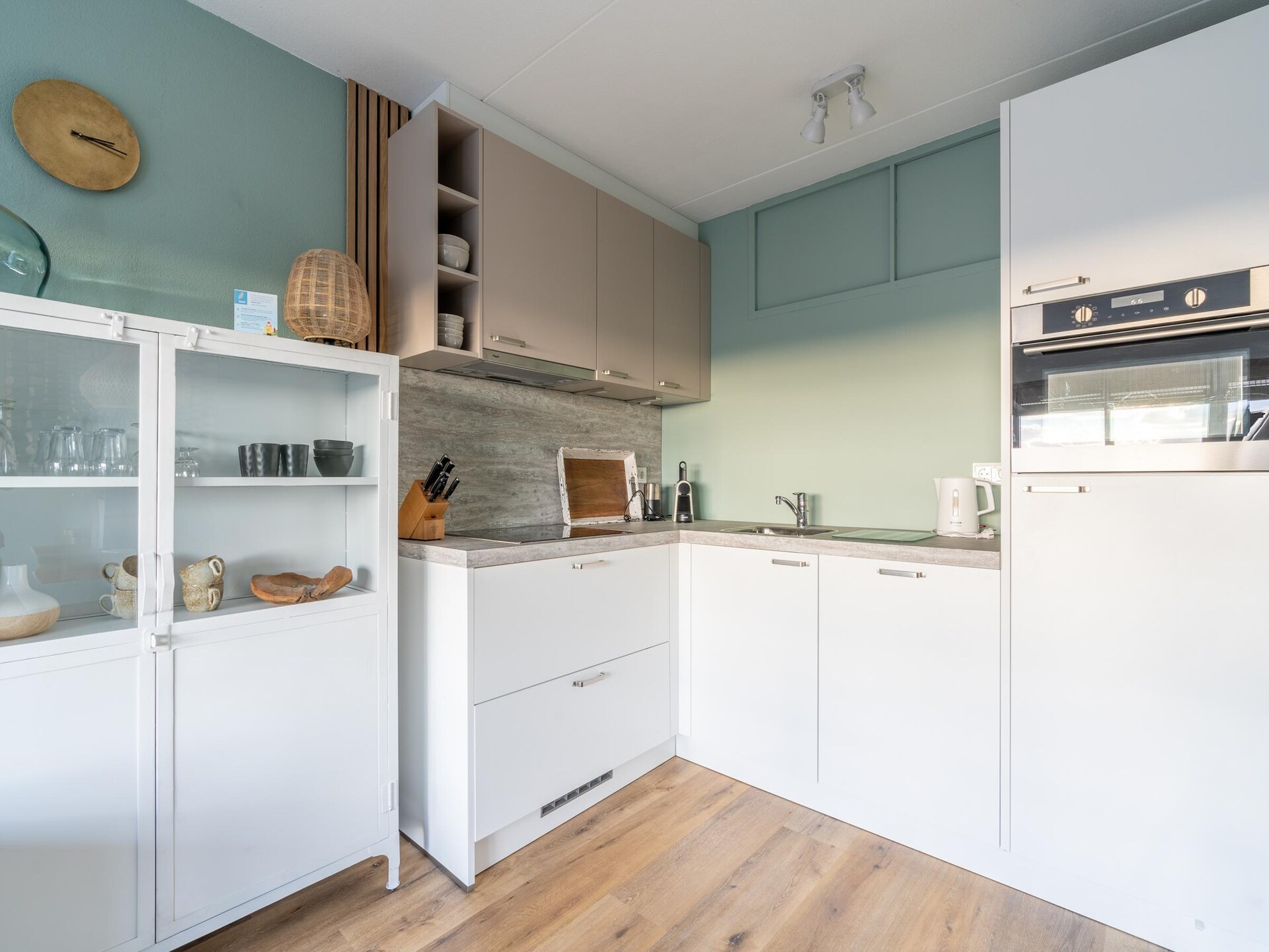 Luxe appartement met sauna, zeezicht en balkon in bosrijke omgeving - foto 6