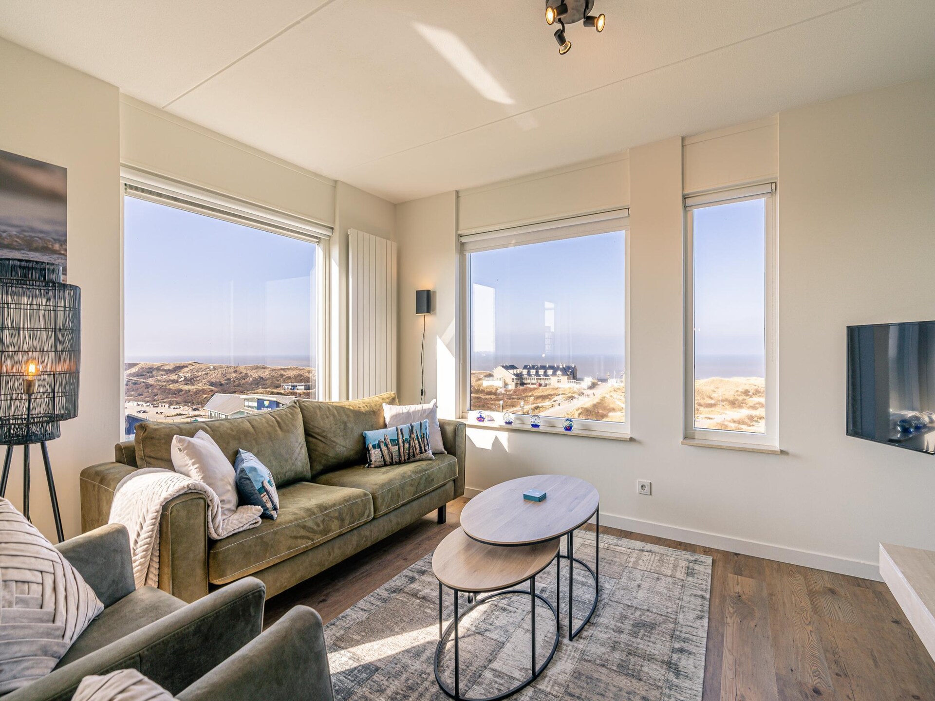 Modern hoekappartement met panoramisch zeezicht in bosrijke omgeving - foto 2