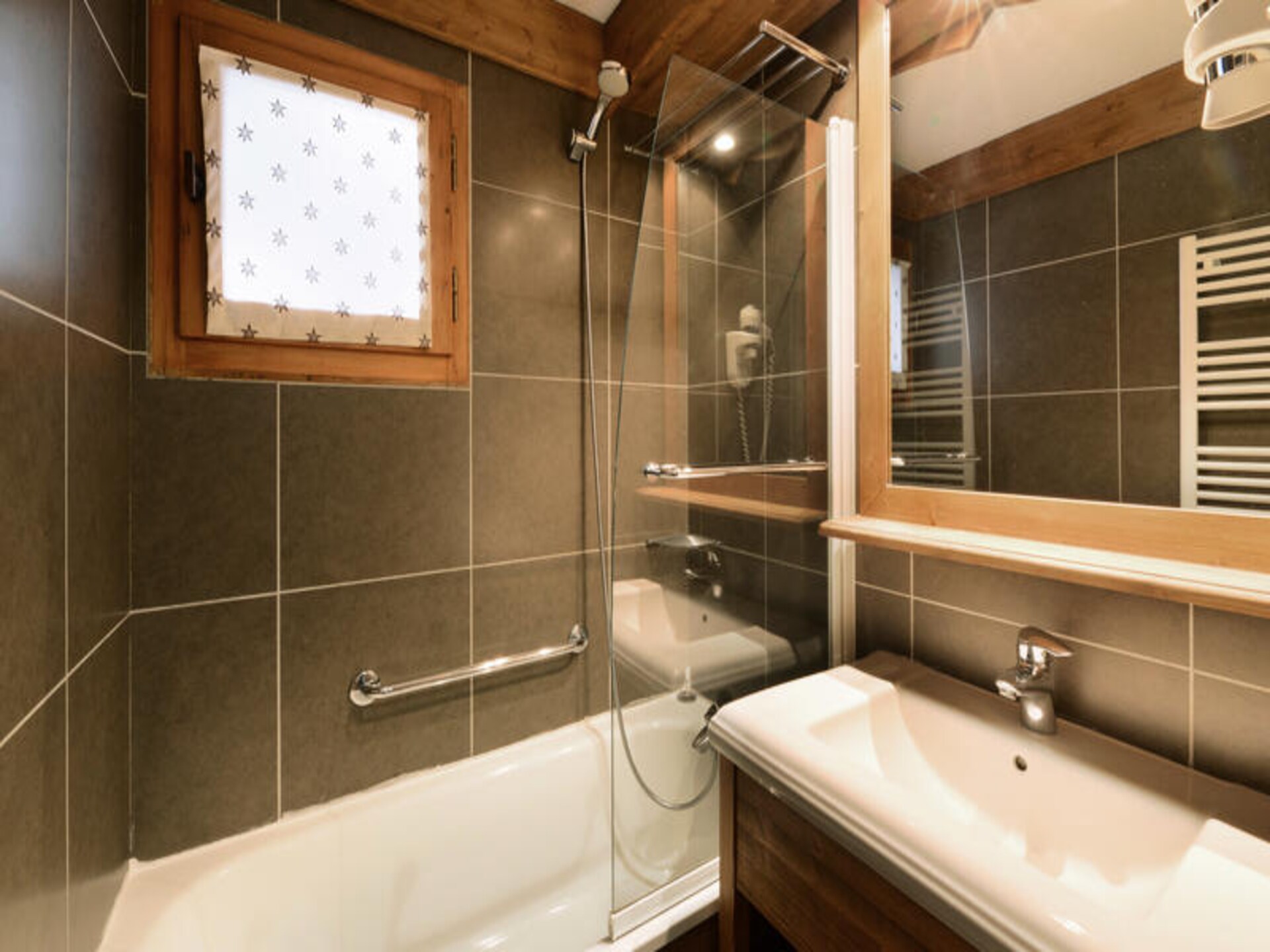 Gerenoveerd 10-persoons appartement op 150m van de piste in Montchavin - foto 18