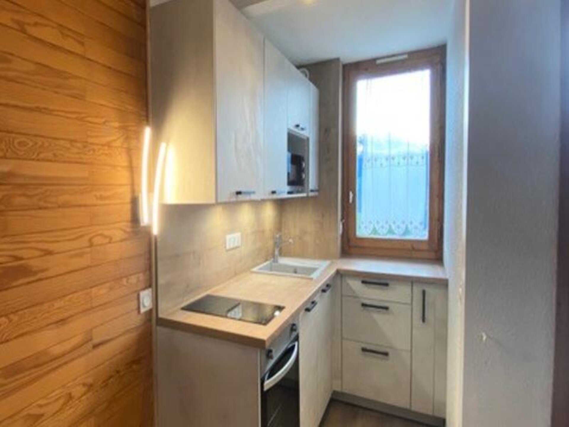 Vernieuwd appartement Les Coches: 150m van piste & balkon met dalzicht - foto 13
