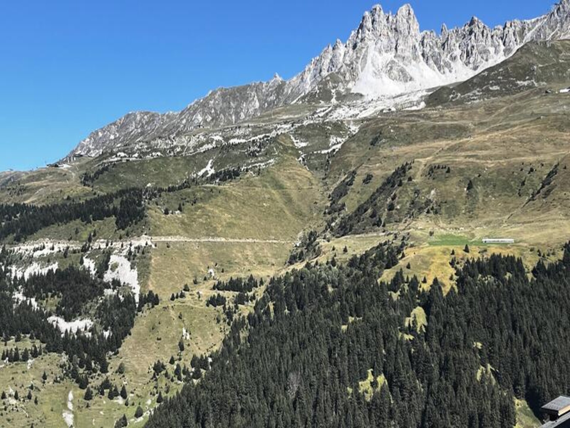 Duplex appartement met panoramisch uitzicht op de Saulire in Les Allues - foto 11