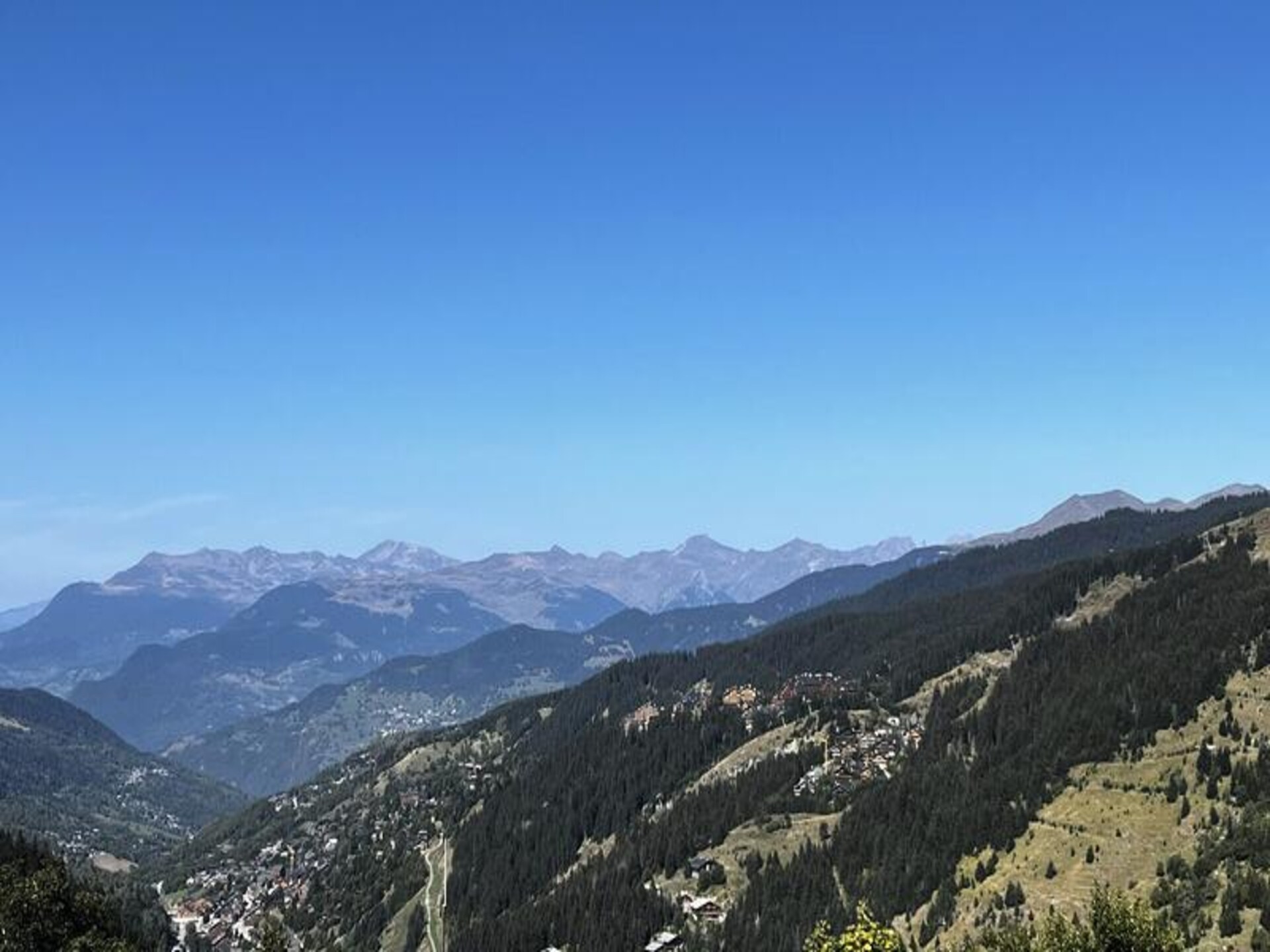 Duplex appartement met panoramisch uitzicht op de Saulire in Les Allues - foto 12