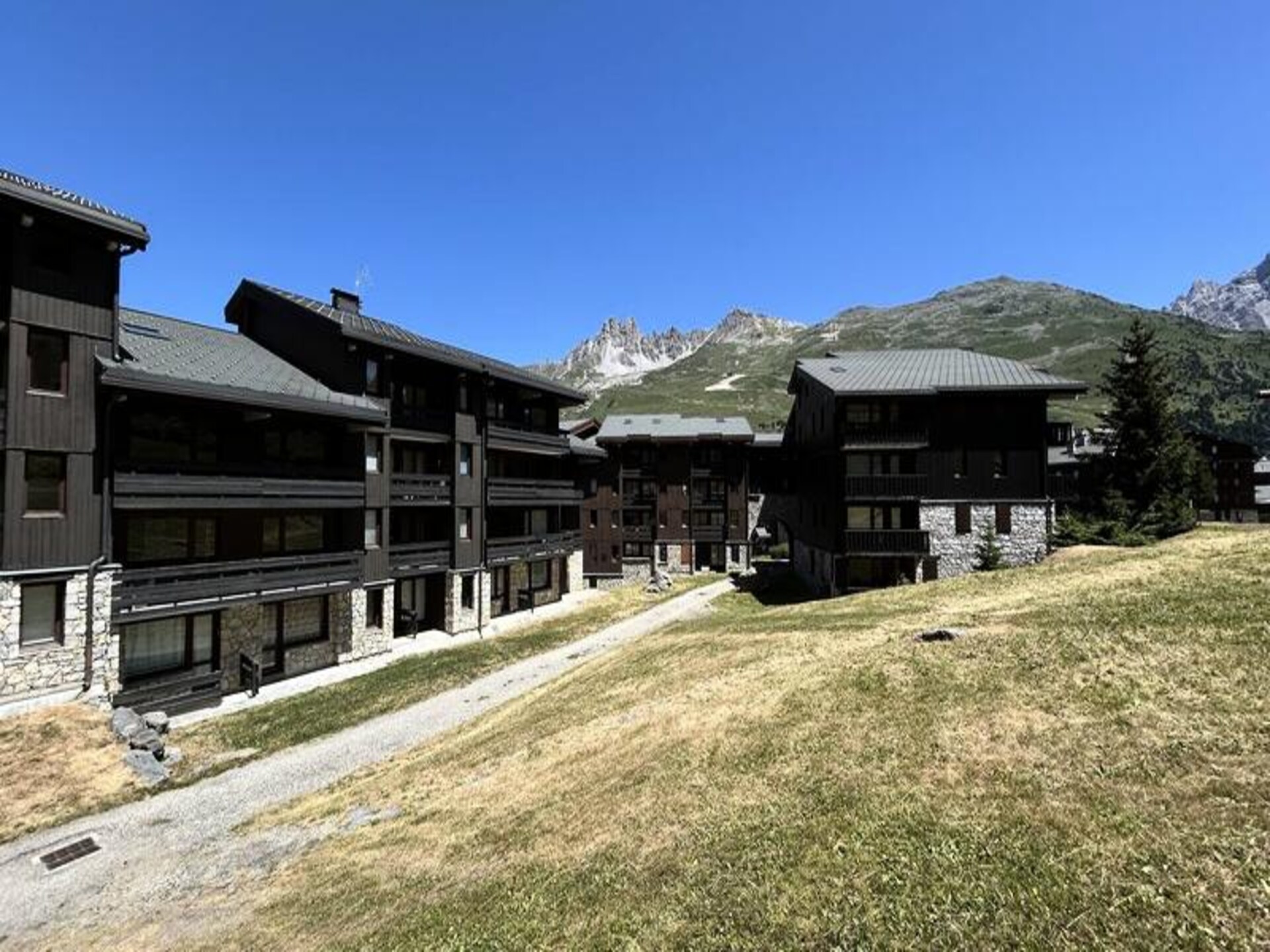 Duplex appartement met panoramisch uitzicht op de Saulire in Les Allues - foto 18