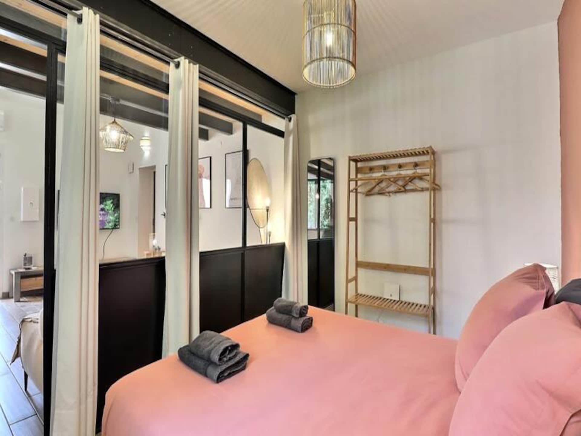 Le Loft-4 étoiles-Spa: Romantisch designloft met privé-spa in Ventabren - foto 10