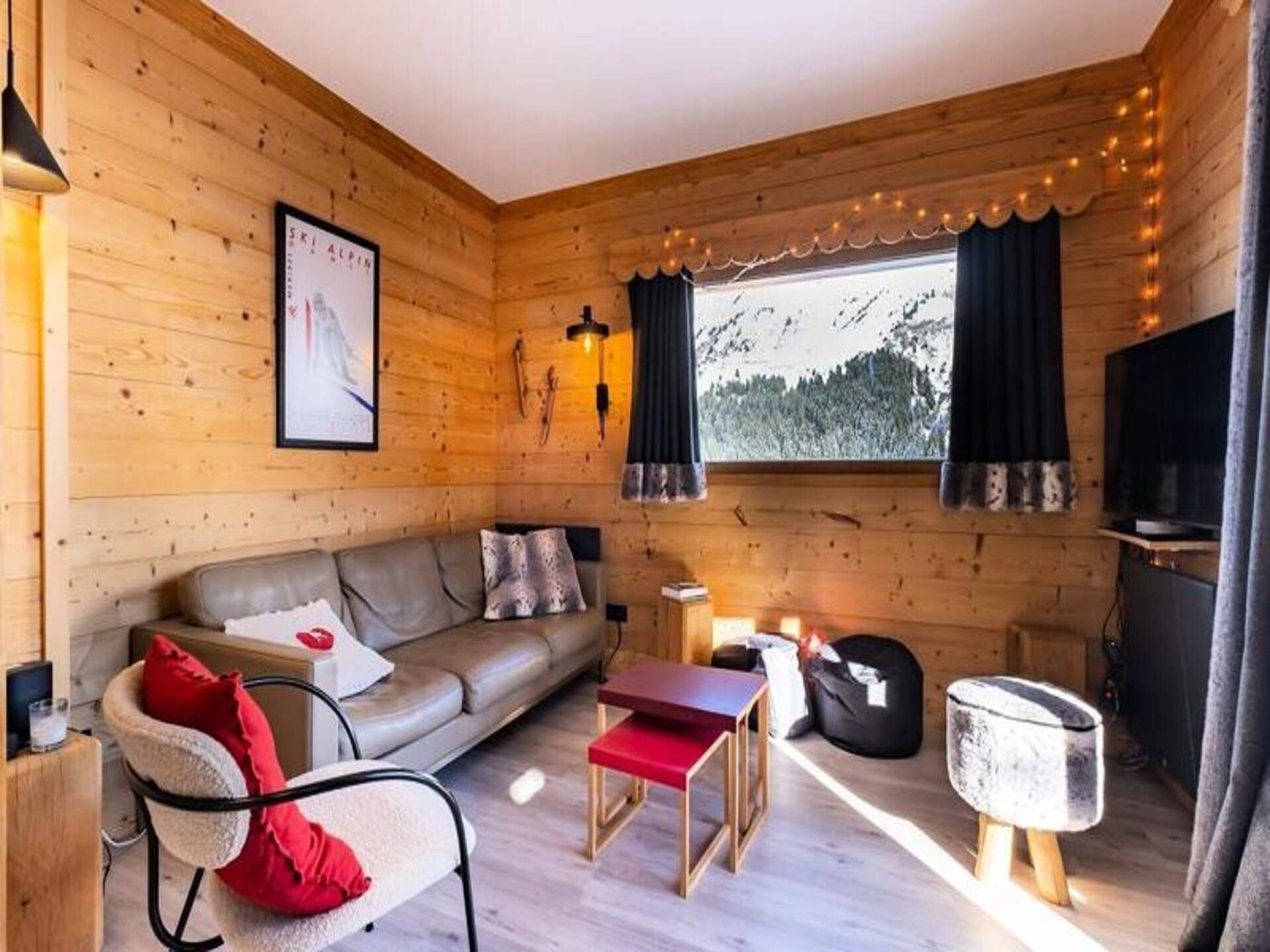 Zonnig appartement in Les Allues met adembenemend uitzicht op Saulire en Mont Vallon - foto 1